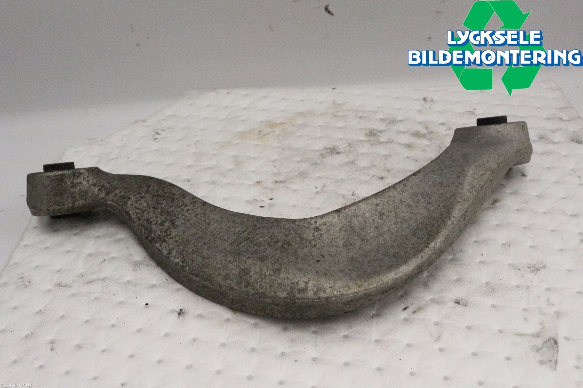 Audi A4 12-15 Bärarm Bak Övre Höger