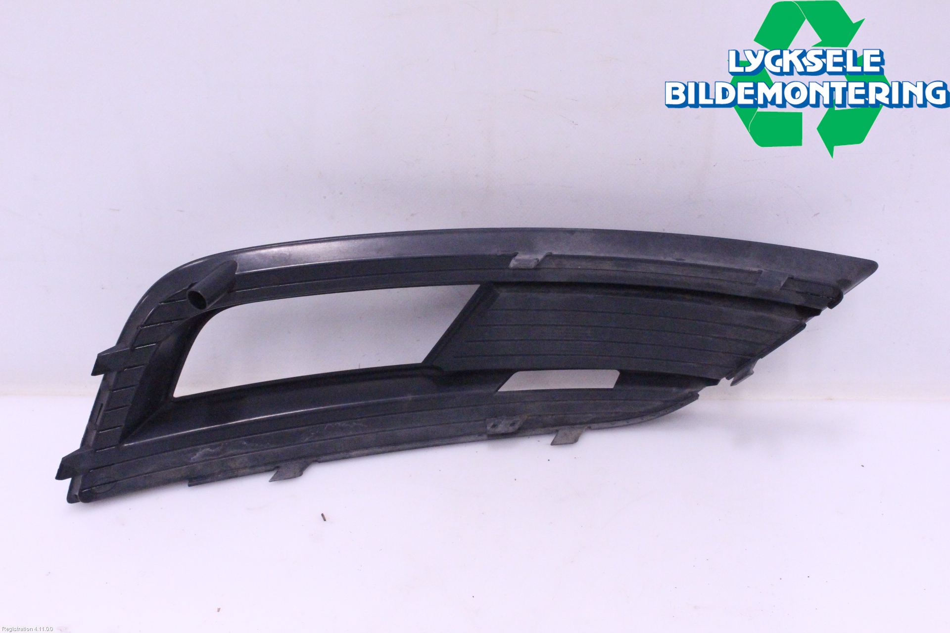 Audi A4 12-15 Dimljussarg Fram