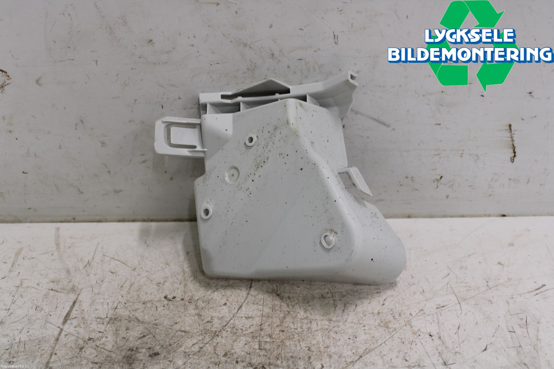 Ford FOCUS 15-18 Stötfångarfäste Bak Hö