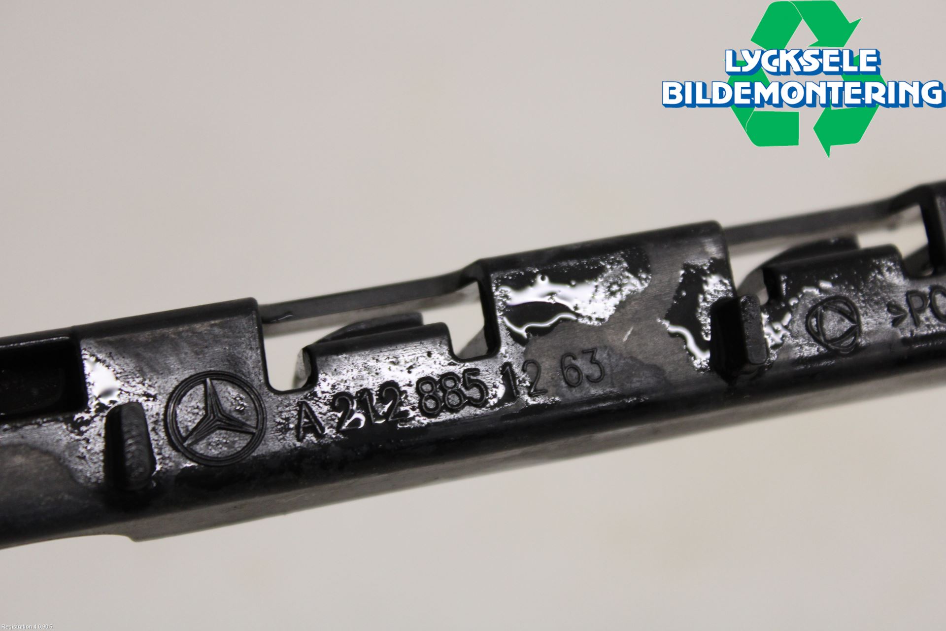 Mercedes-Benz MB E-KLASS (W212) 09-16 Stötfångarfäste Bak Hö