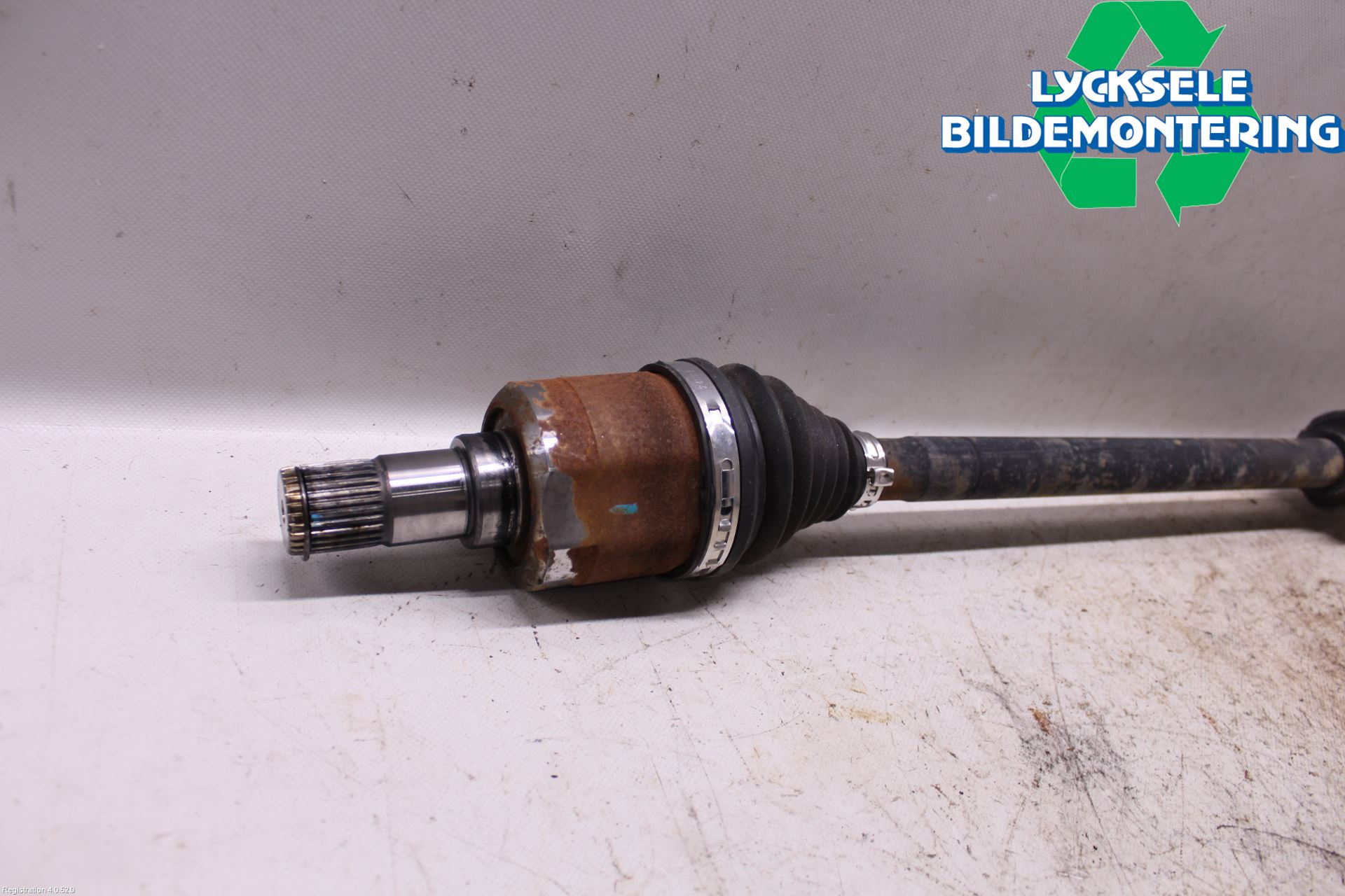 Kia CEED 12-18 Drivaxel Fram Vänster