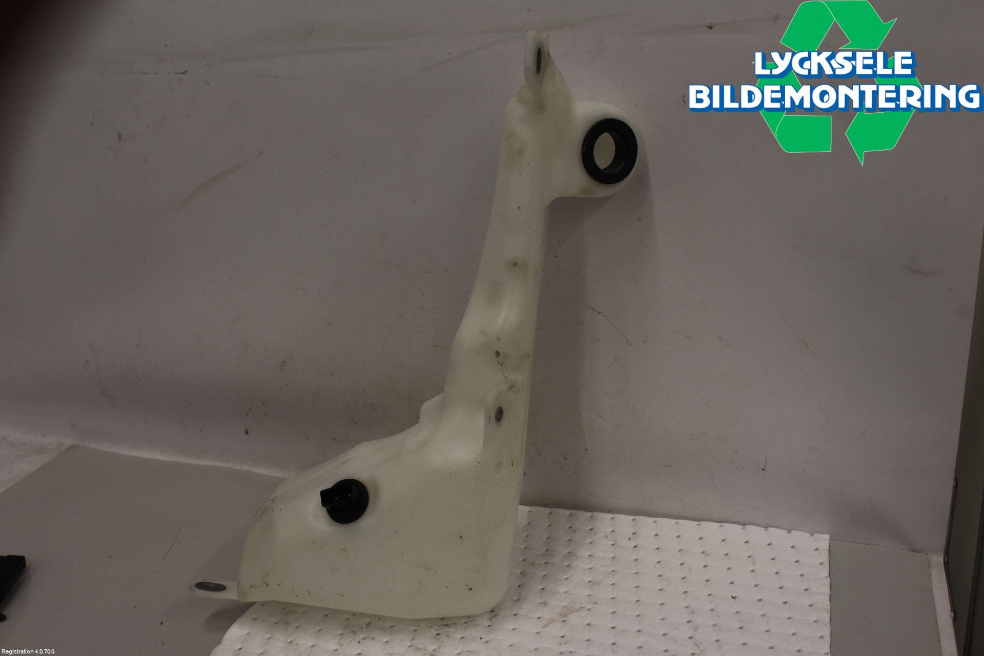 Volkswagen VW AMAROK 2H 10-22 Spolartank Vindruta-Strål