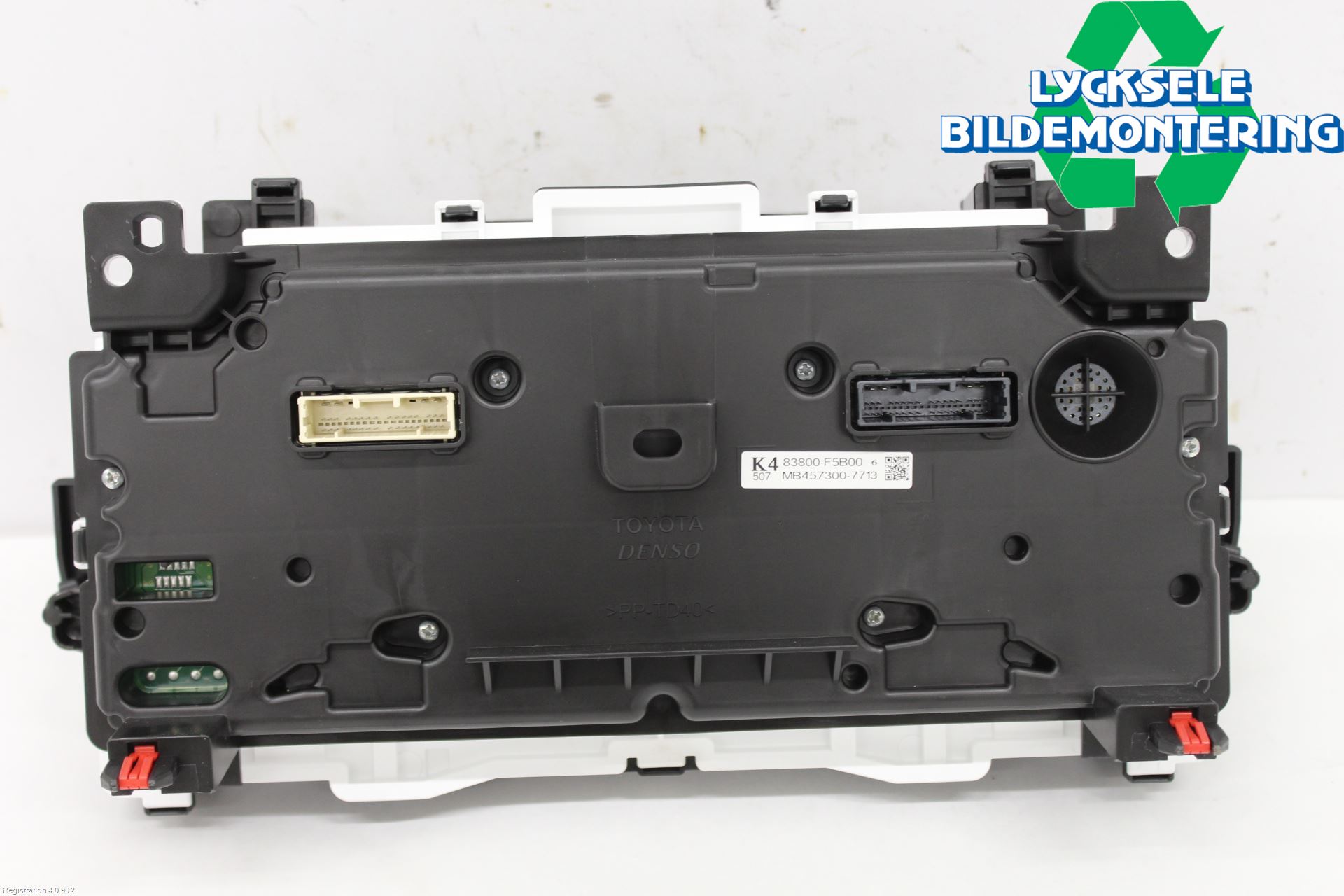 Toyota YARIS CROSS XP21 21- Instrument Komb