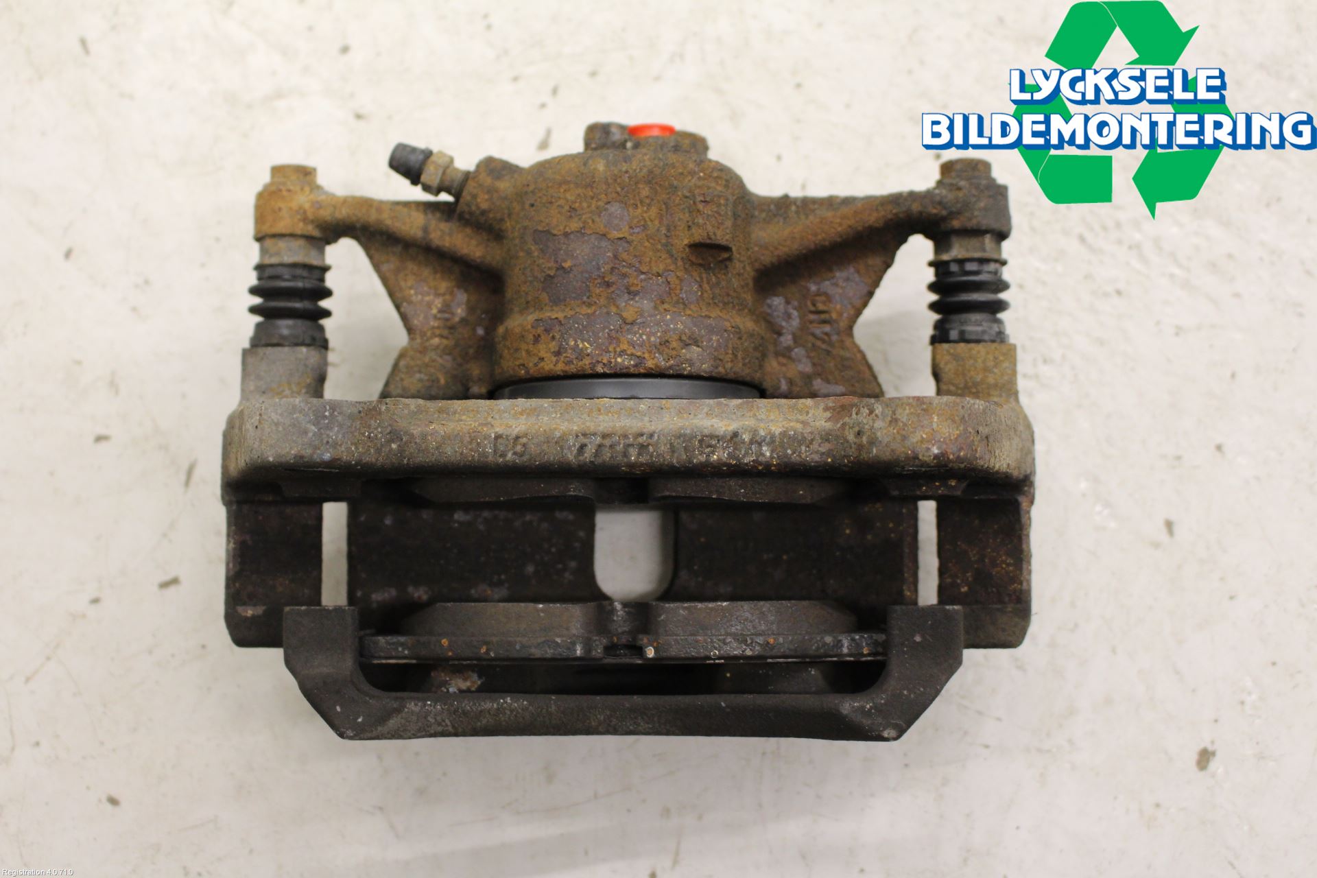 Volkswagen VW PASSAT 15-19 Bromsok Fram Vänster