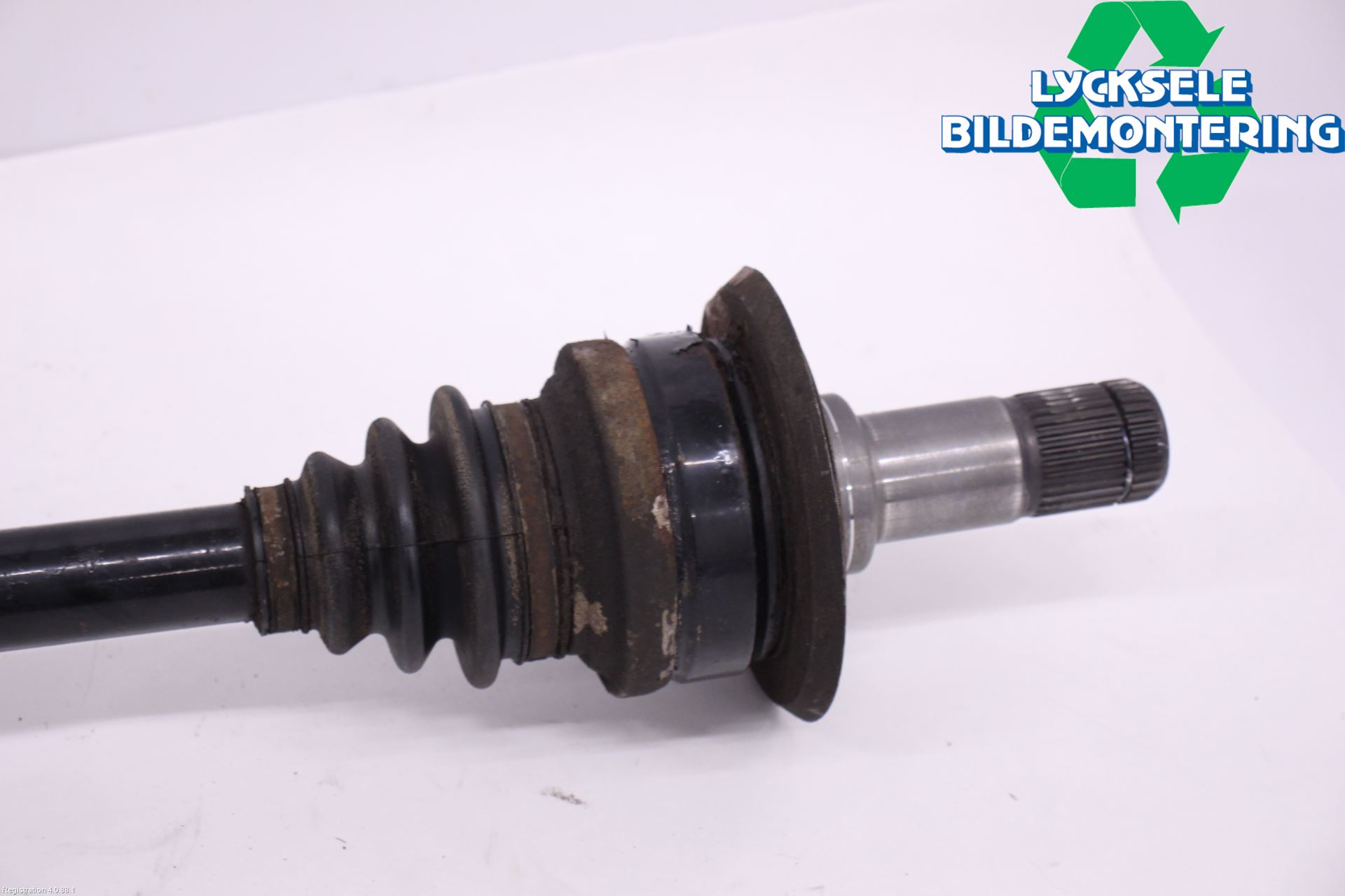 BMW 5 F10/F11/F18 09-17 Drivaxel Bak Vänster