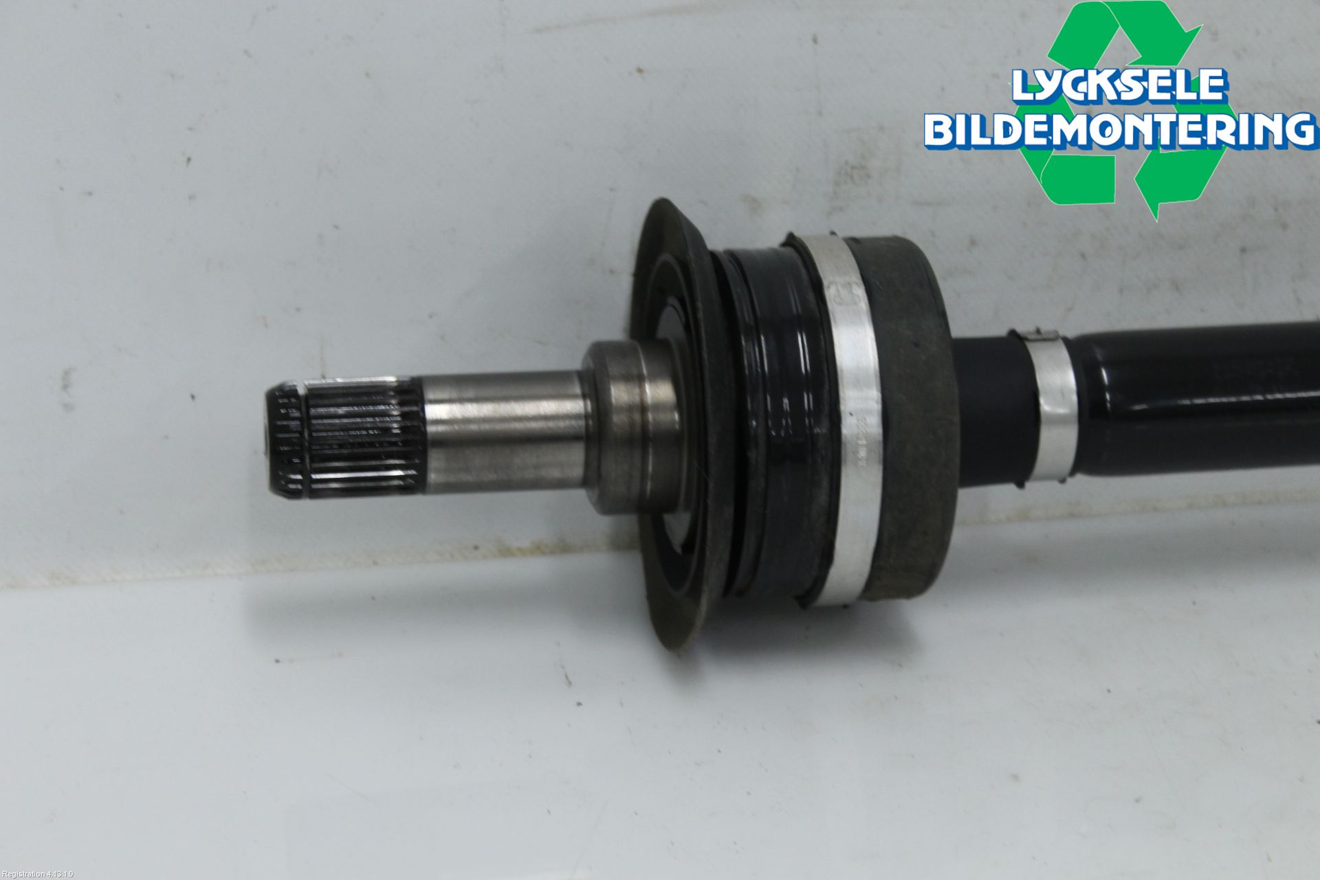 BMW 5 G30/G31/F90 17-23 Drivaxel Bak Höger