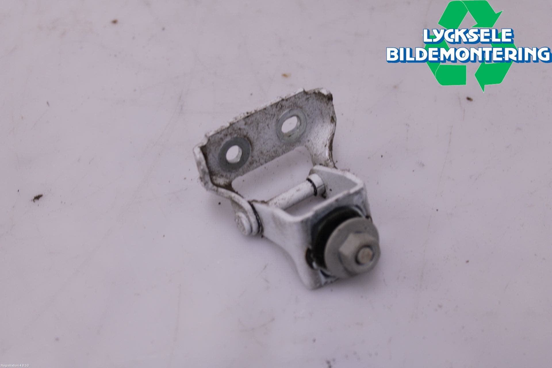 Suzuki VITARA 15- Bakluckegångjärn Hö