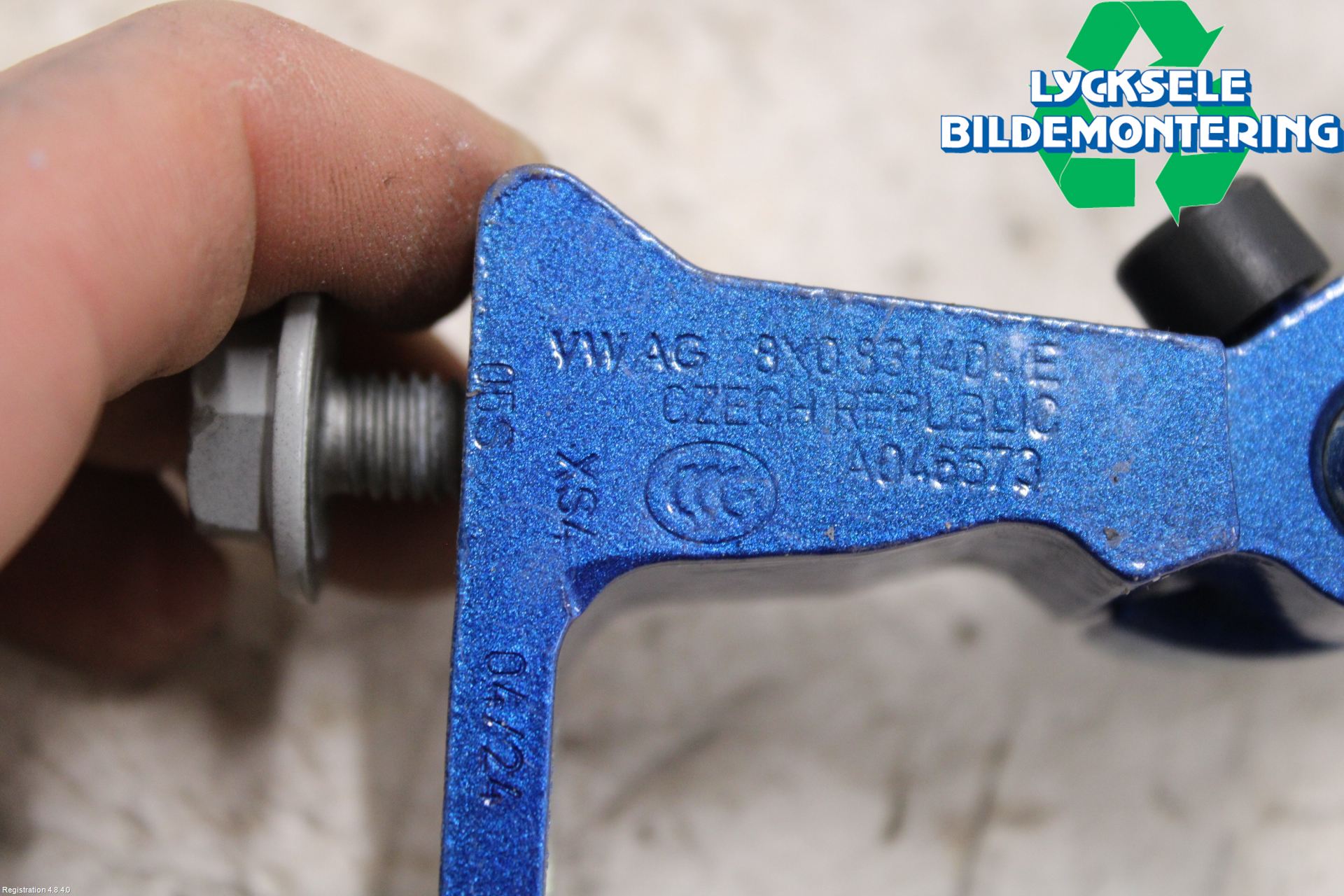 Skoda KAMIQ 20- Dörrgångjärn