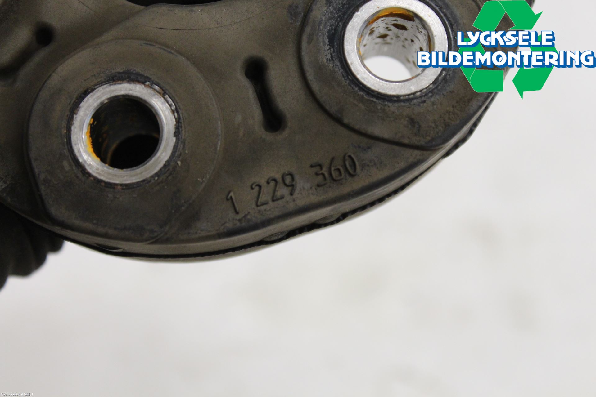 BMW 3 G20/G21/G80/G81 19- Mellanaxel Gummiknut