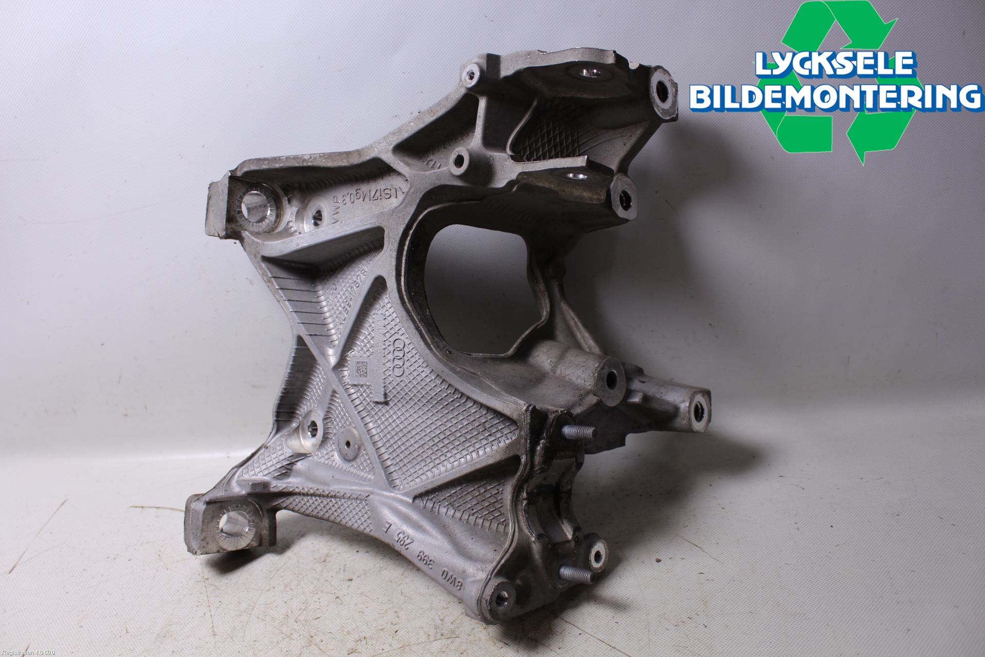 Audi A5 17- Framvagnsbalk