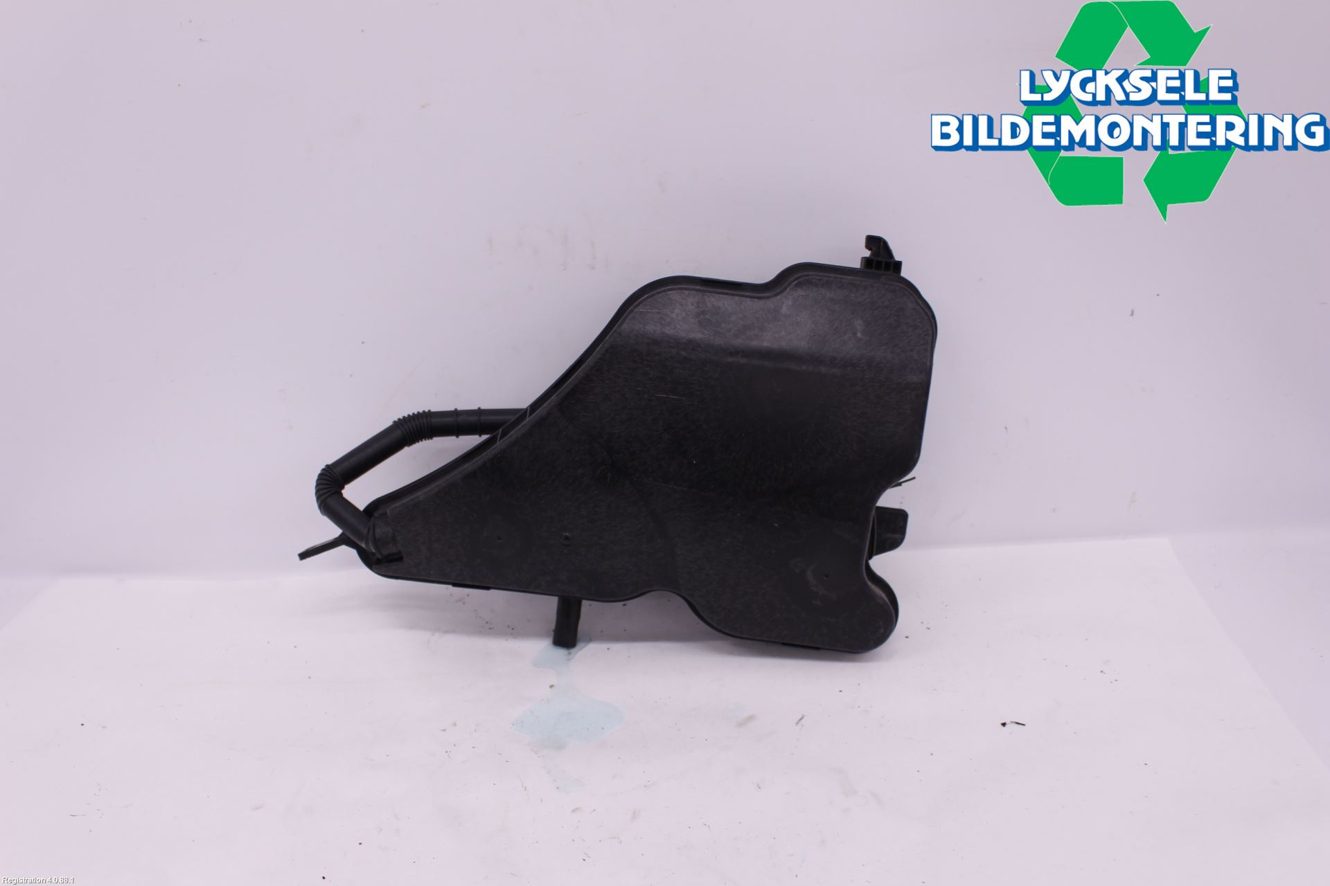 BMW 3 G20/G21/G80/G81 19- Spolartank Vindruta-Strål