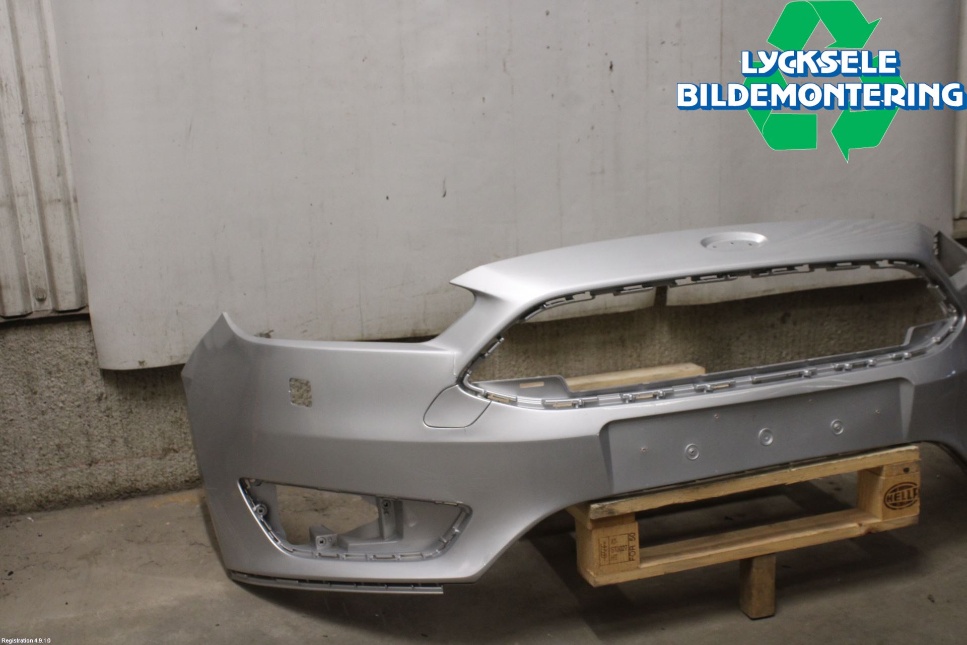 Ford FOCUS 15-18 Stötfångarbeklädnad Fram