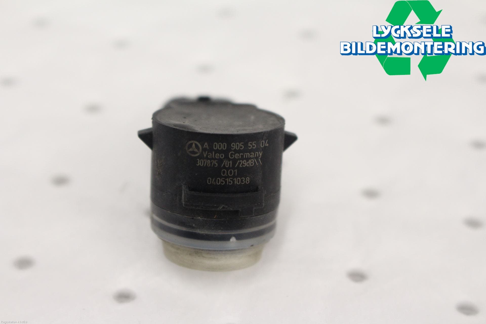 Mercedes-Benz MB C-KLASS (W205) 14-21 Parkeringshjälp Frontsensor