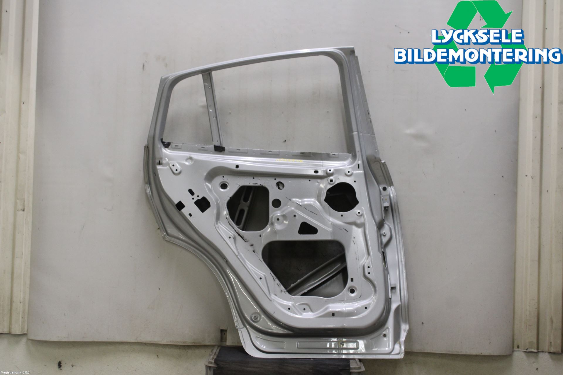 BMW X4 F26 14-18 Dörr Bak Vänster
