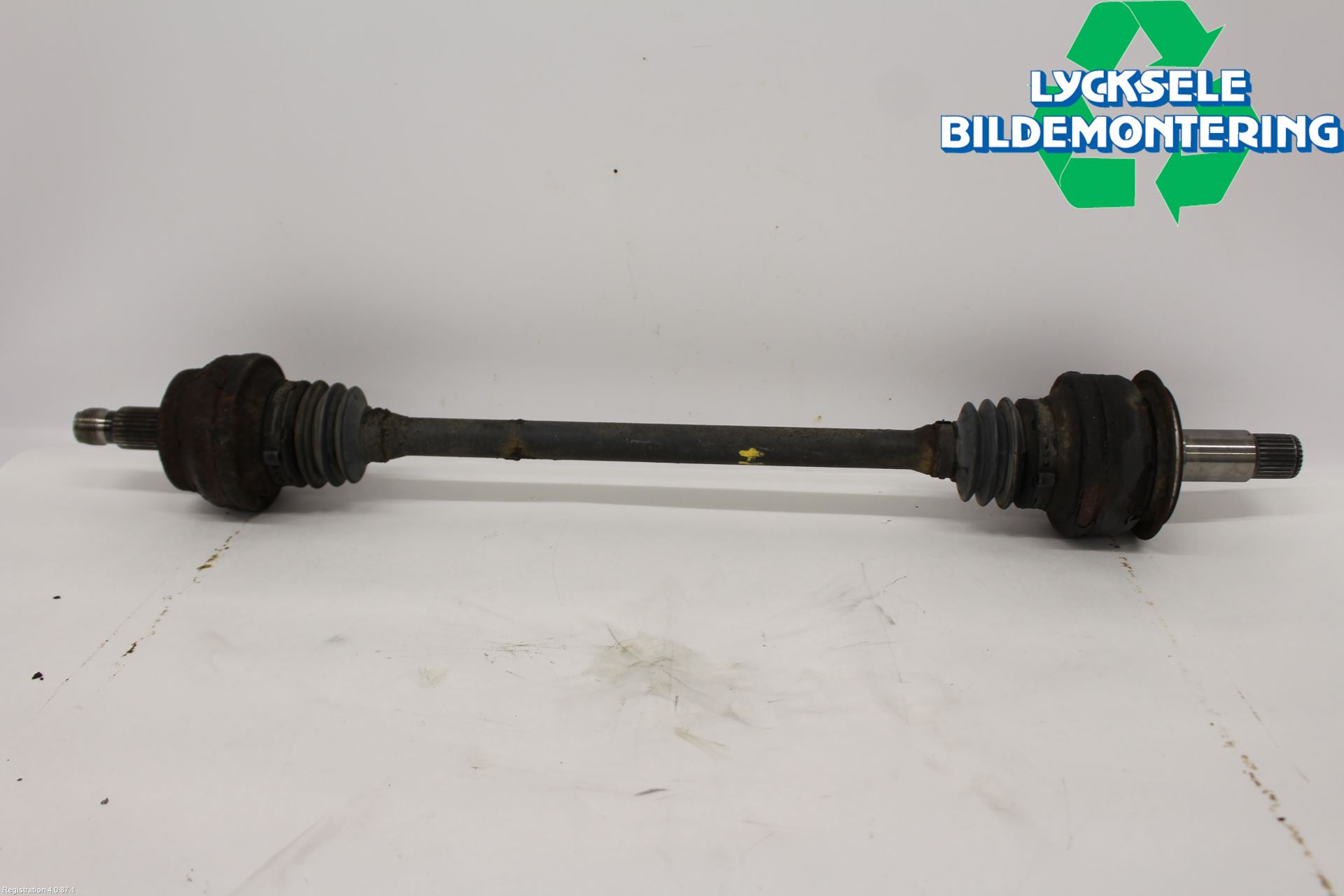 Mercedes-Benz MB C-KLASS (W204) 07-15 Drivaxel Bak Höger