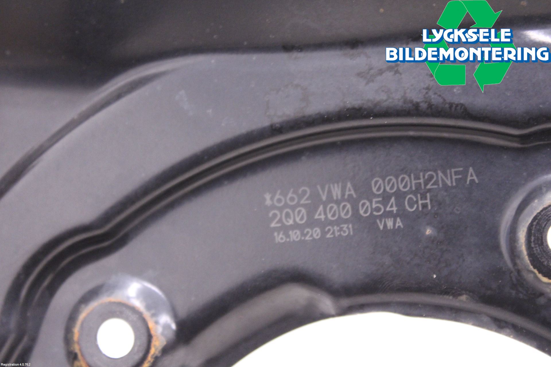 Audi A1 19- Bromssköld Fram