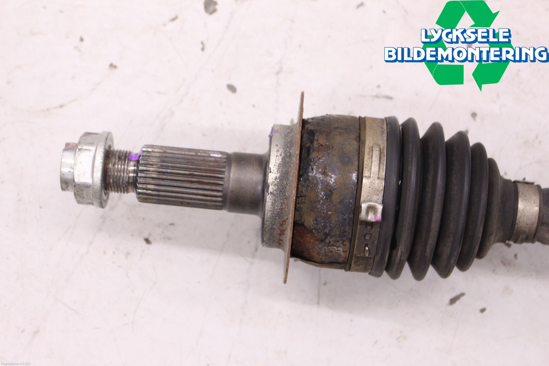 Suzuki SX4 S-CROSS 14-21 Drivaxel Fram Höger
