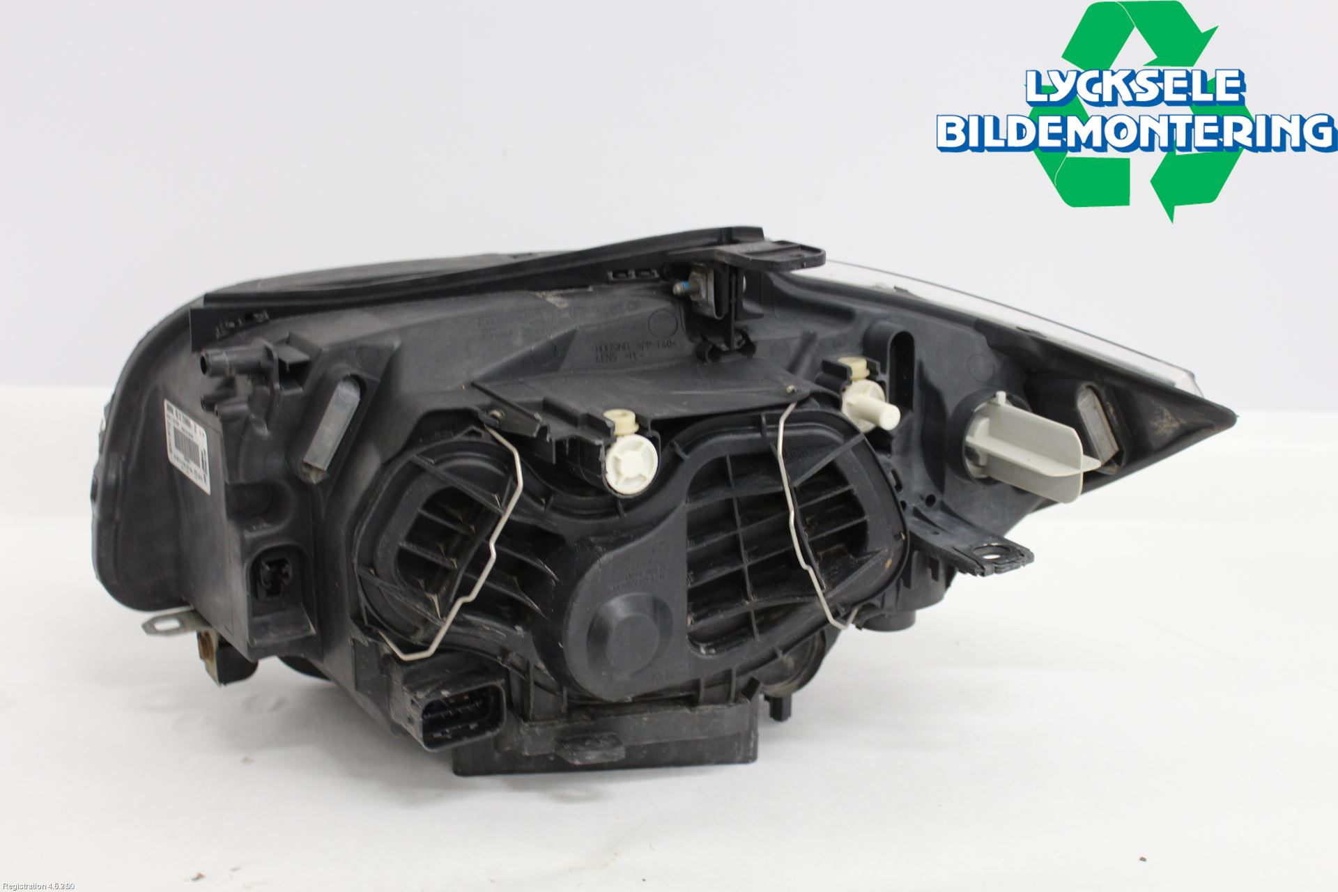 BMW 1 E87/81 5D/3D 03-11 Strålkastare Höger