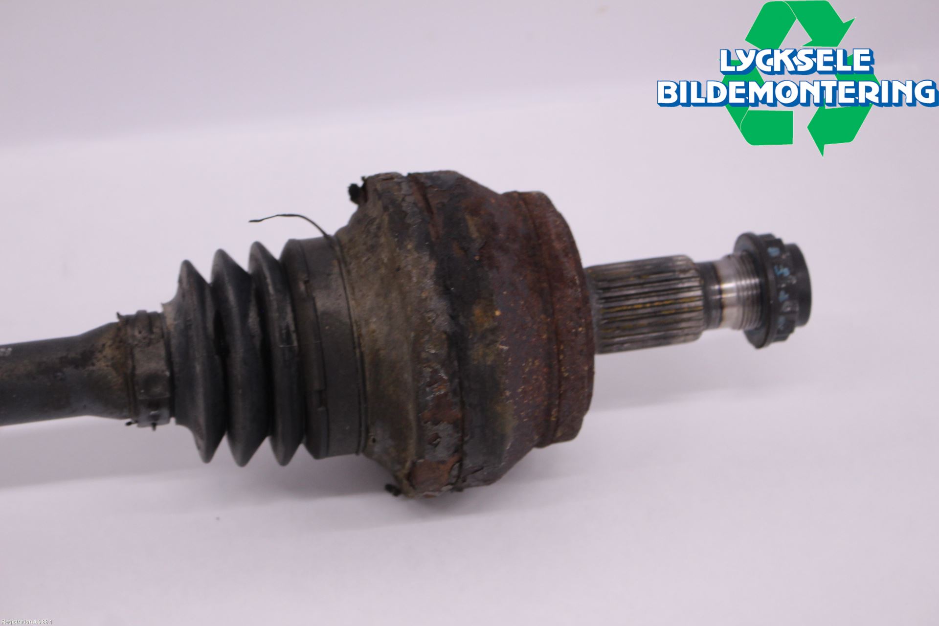 Mercedes-Benz MB C-KLASS (W204) 07-15 Drivaxel Bak Höger
