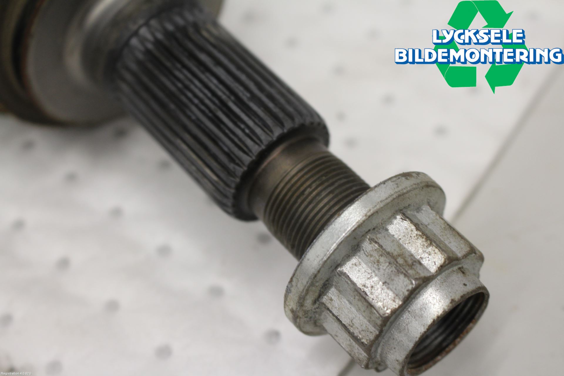 Volkswagen VW TOUAREG 7P 11-18 Drivaxel Fram Vänster
