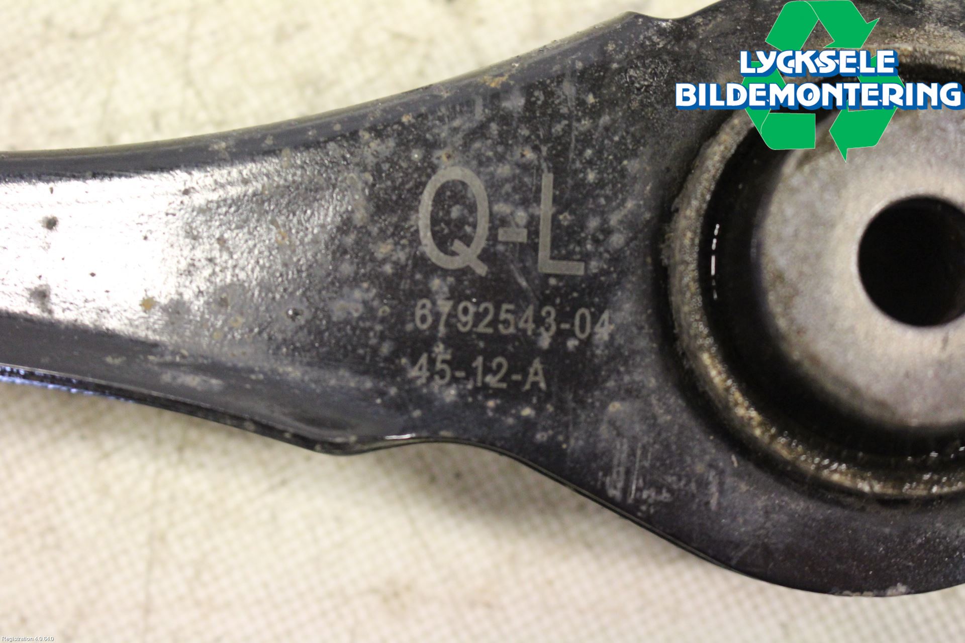 BMW 1 F20/F21 11-19 Bärarm Bak Övre Vänster