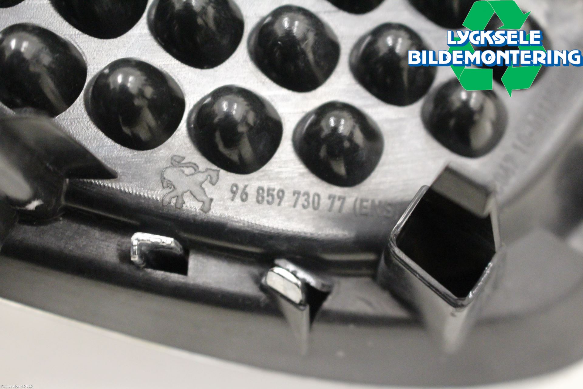 Peugeot 3008 09-16 Emblem