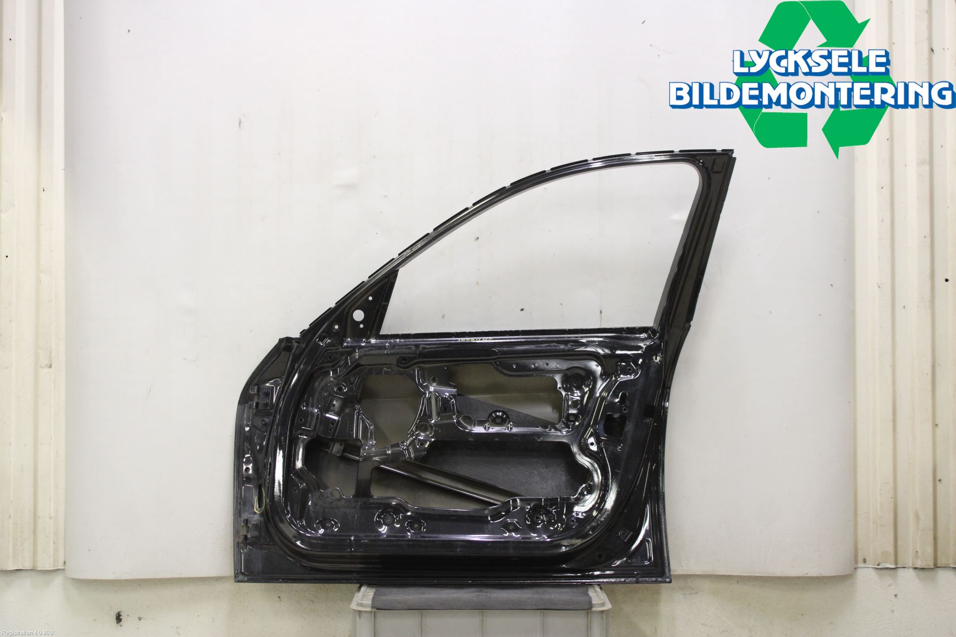 BMW 3 E90/91 SED/TOU 05-12 Dörr Fram Höger