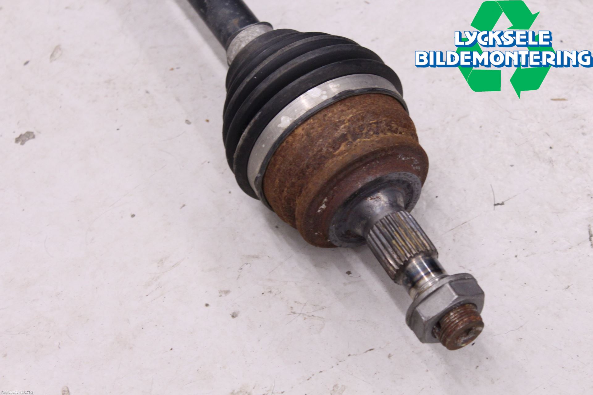 Peugeot 2008/E-2008 20- Drivaxel Fram Höger