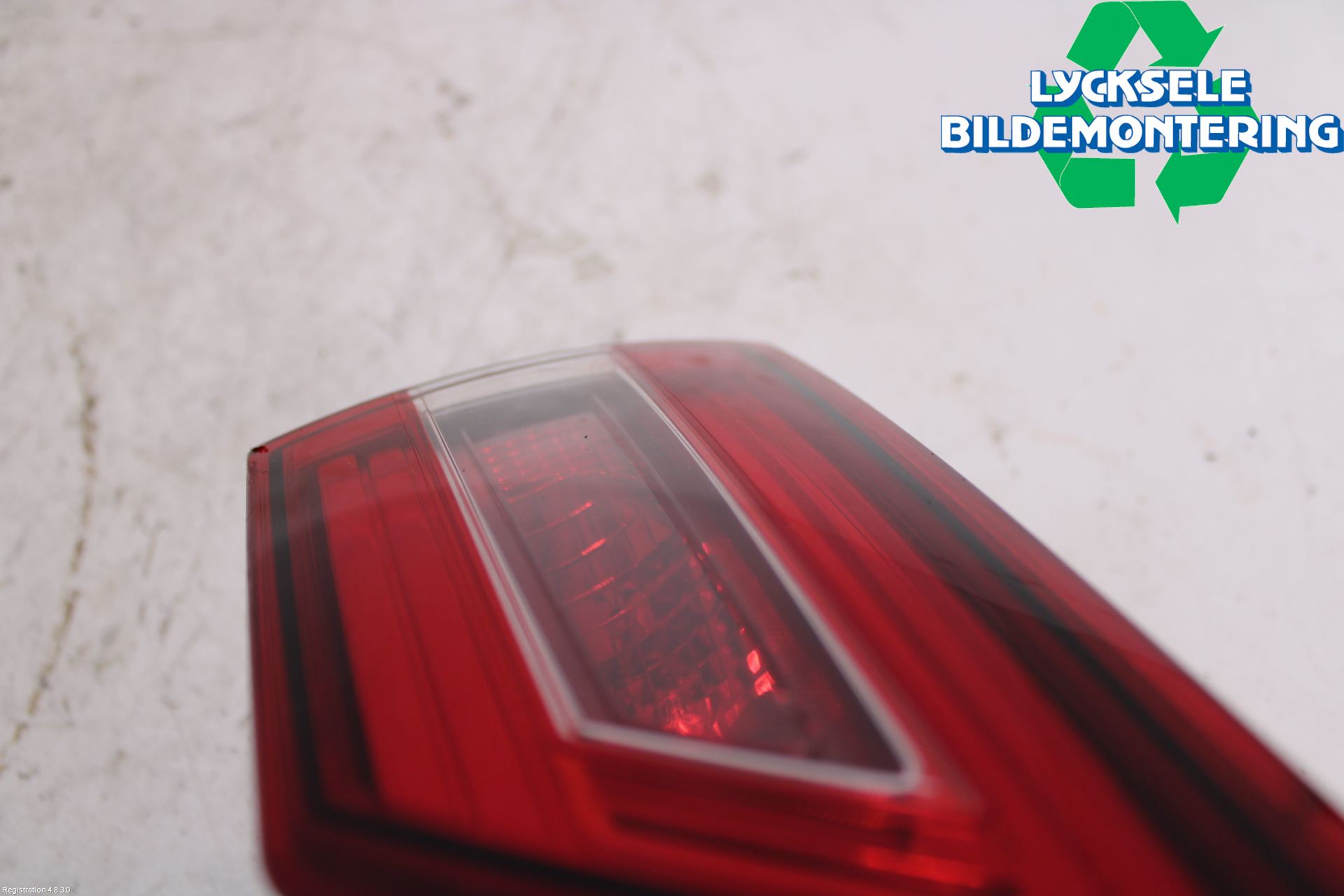 Renault CLIO IV 12-16 Bakljus Lucka Vä