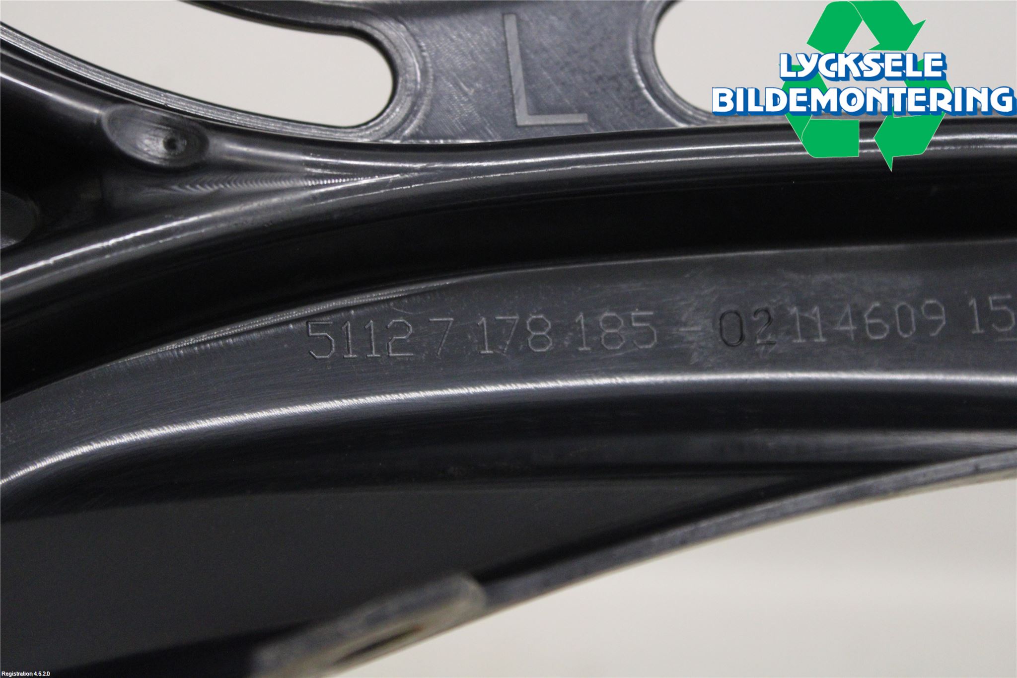 BMW 5 E60/61 Sed/Tou 02-10 Stötfångarfäste Bak Vä