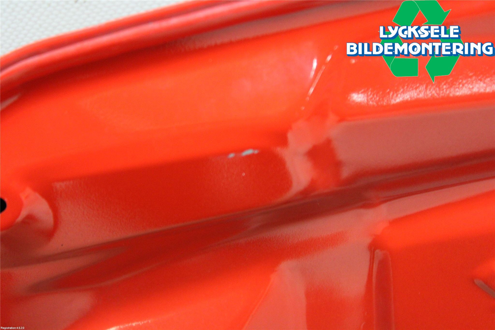 Ford FOCUS 15-18 Huv Fram