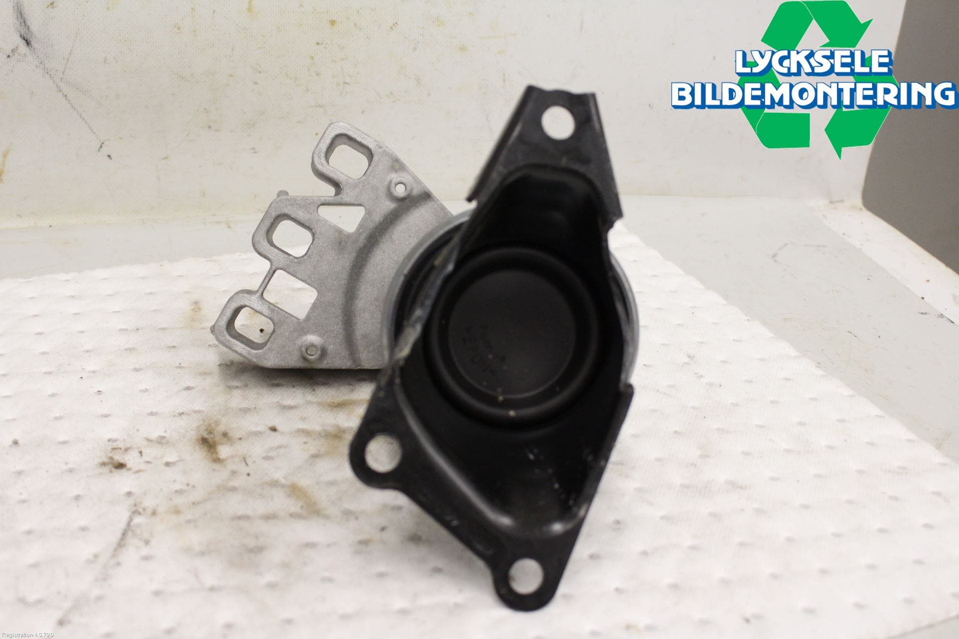 Volkswagen VW TRANSP/CARAVELLE (T6) 16-22 Motorfäste