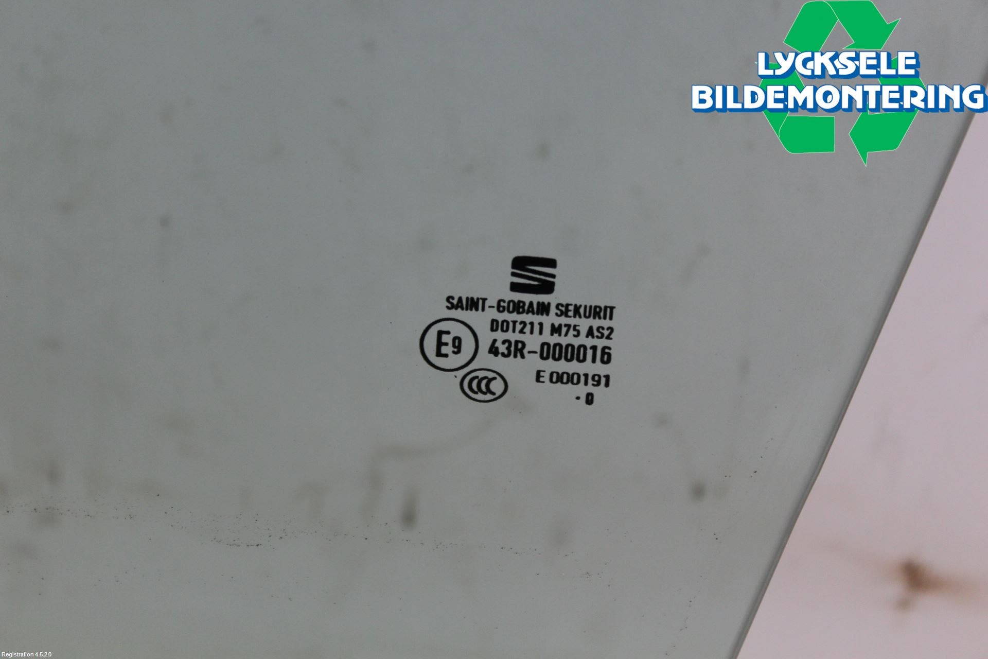 Seat ARONA Dörruta Fram Vänster