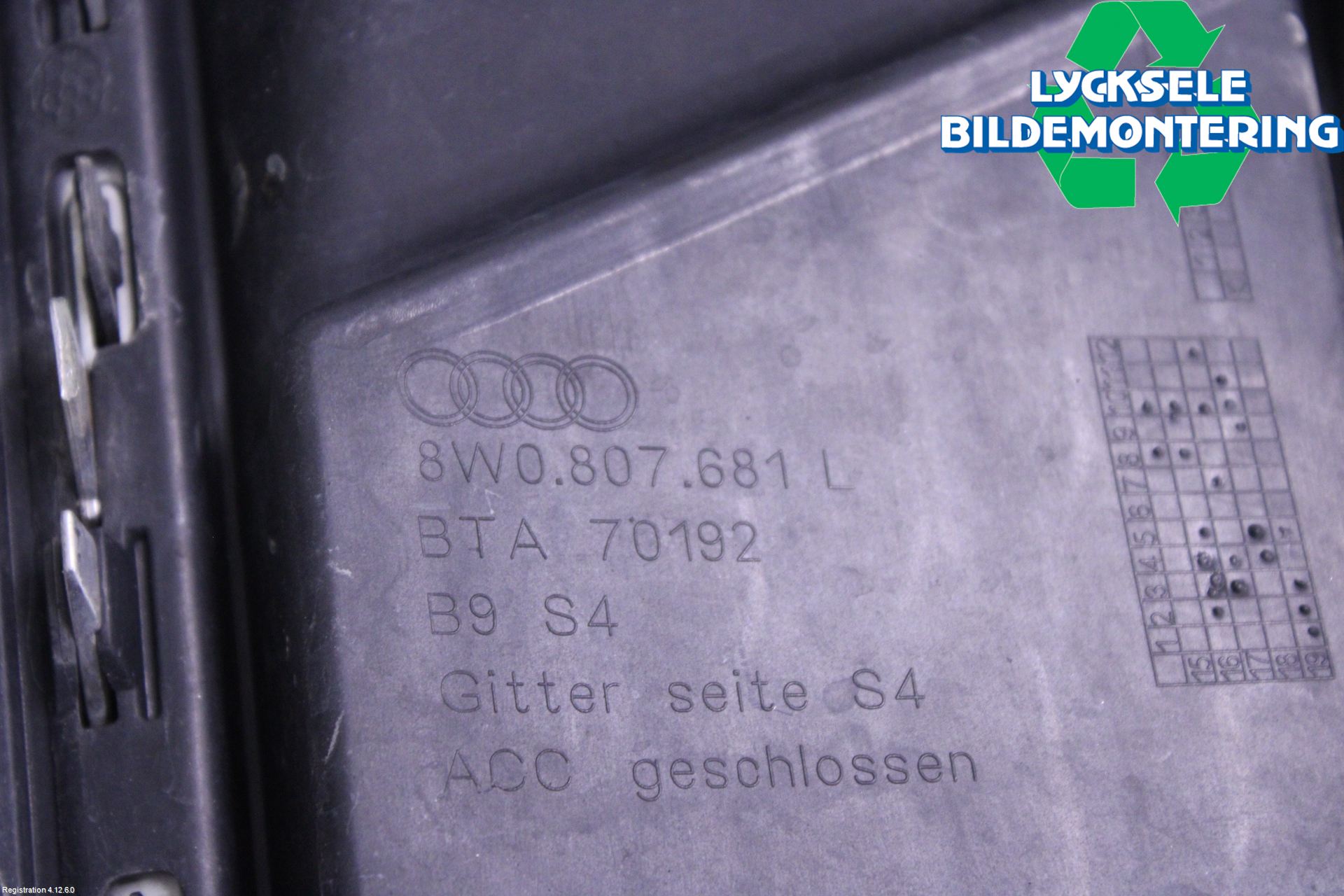 Audi A4/S4 B9 20- Dimljussarg Fram