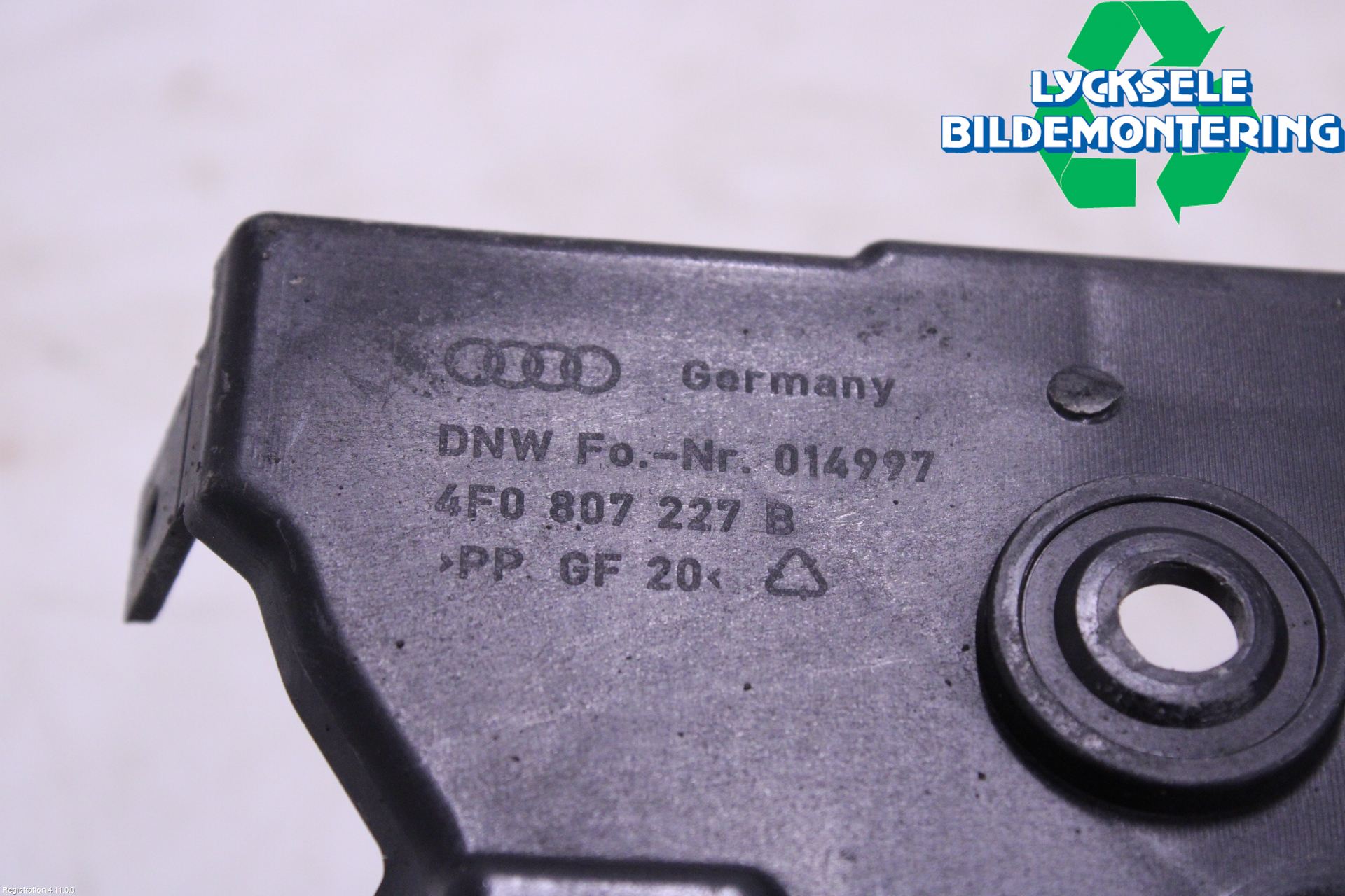 Audi ALLROAD 06-11 Stötfångarfäste Fram Vä