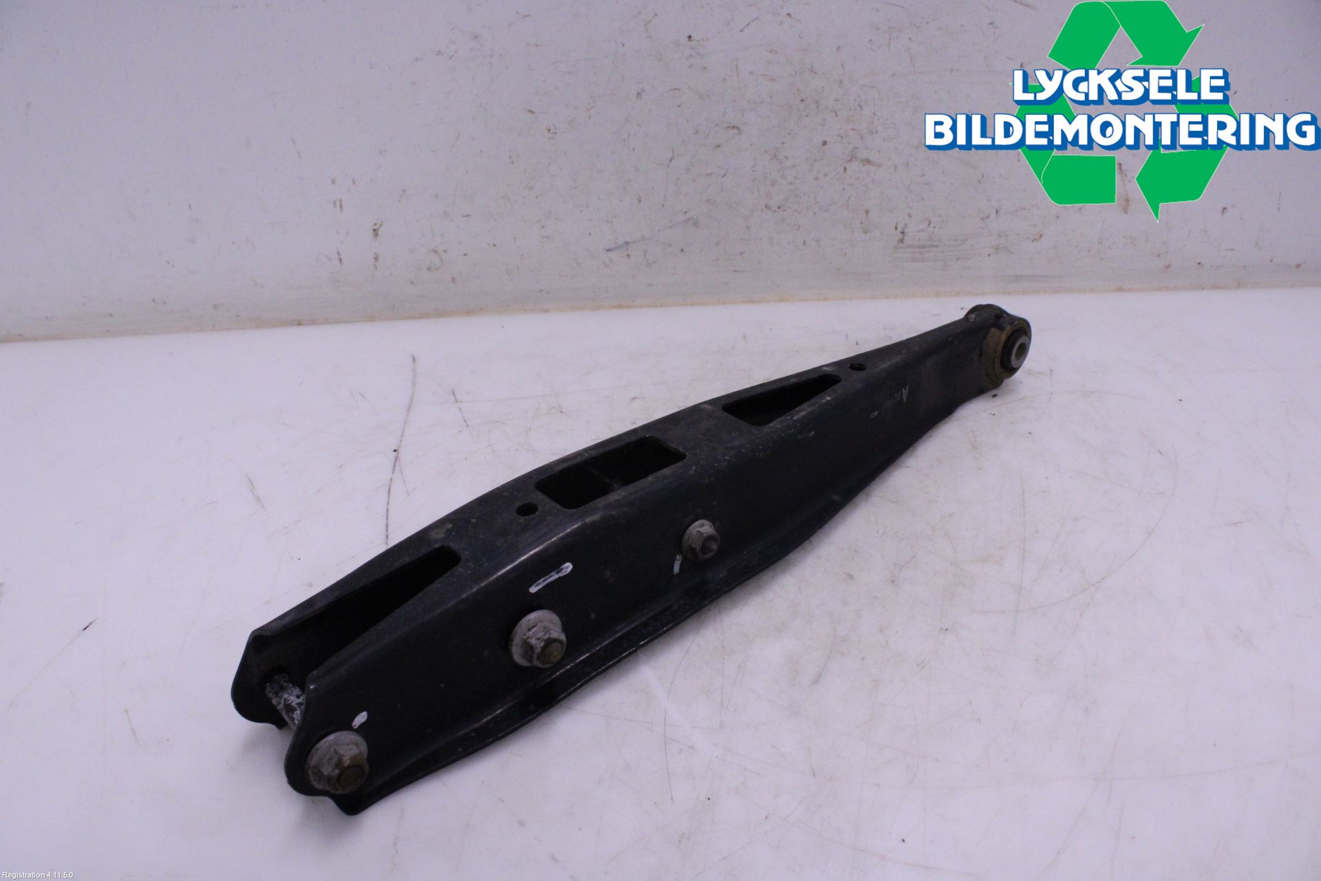 Subaru OUTBACK 21- Bärarm Bak Höger