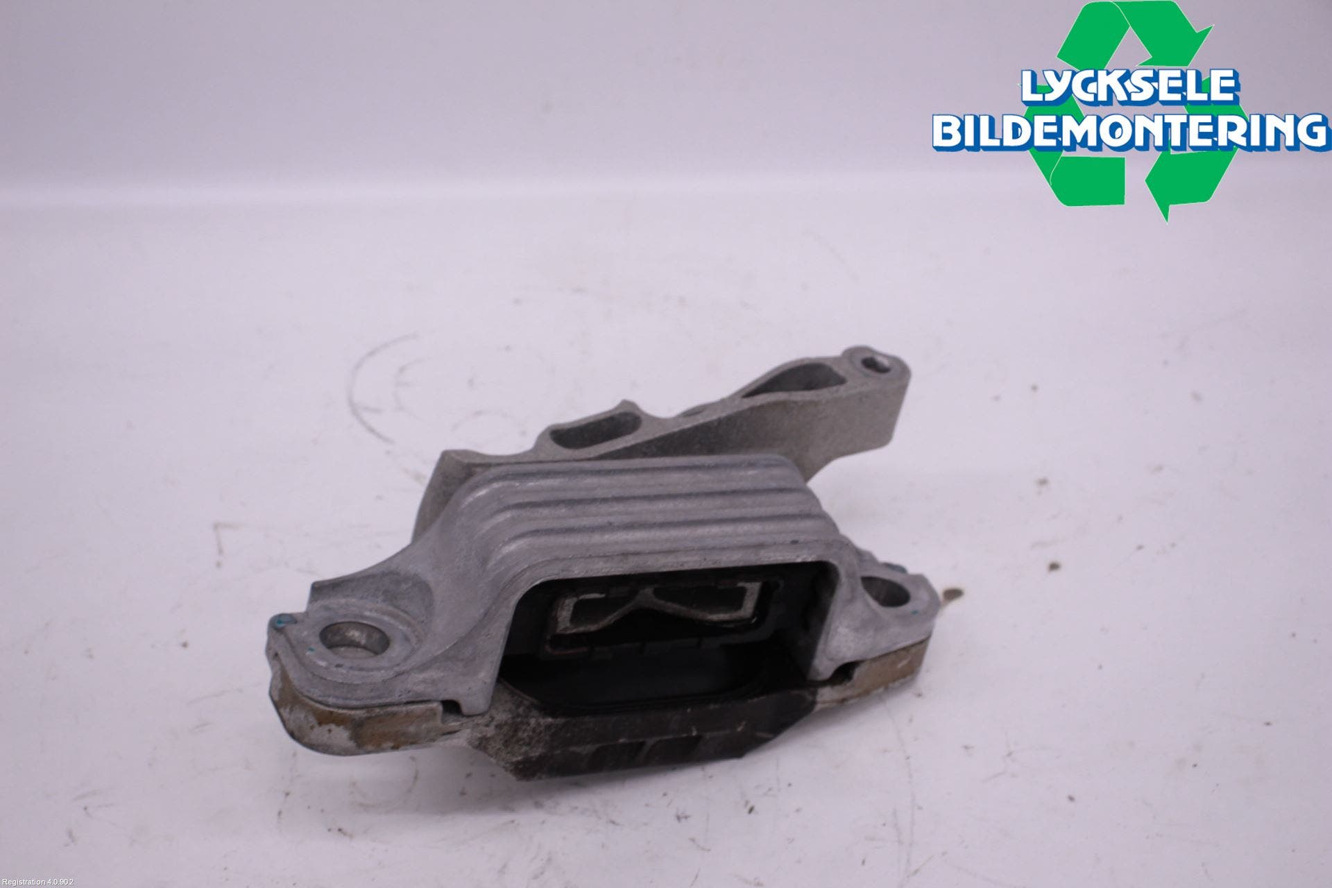 Ford KUGA/KUGA PHEZ/FHEV 20- Växellådsfäste