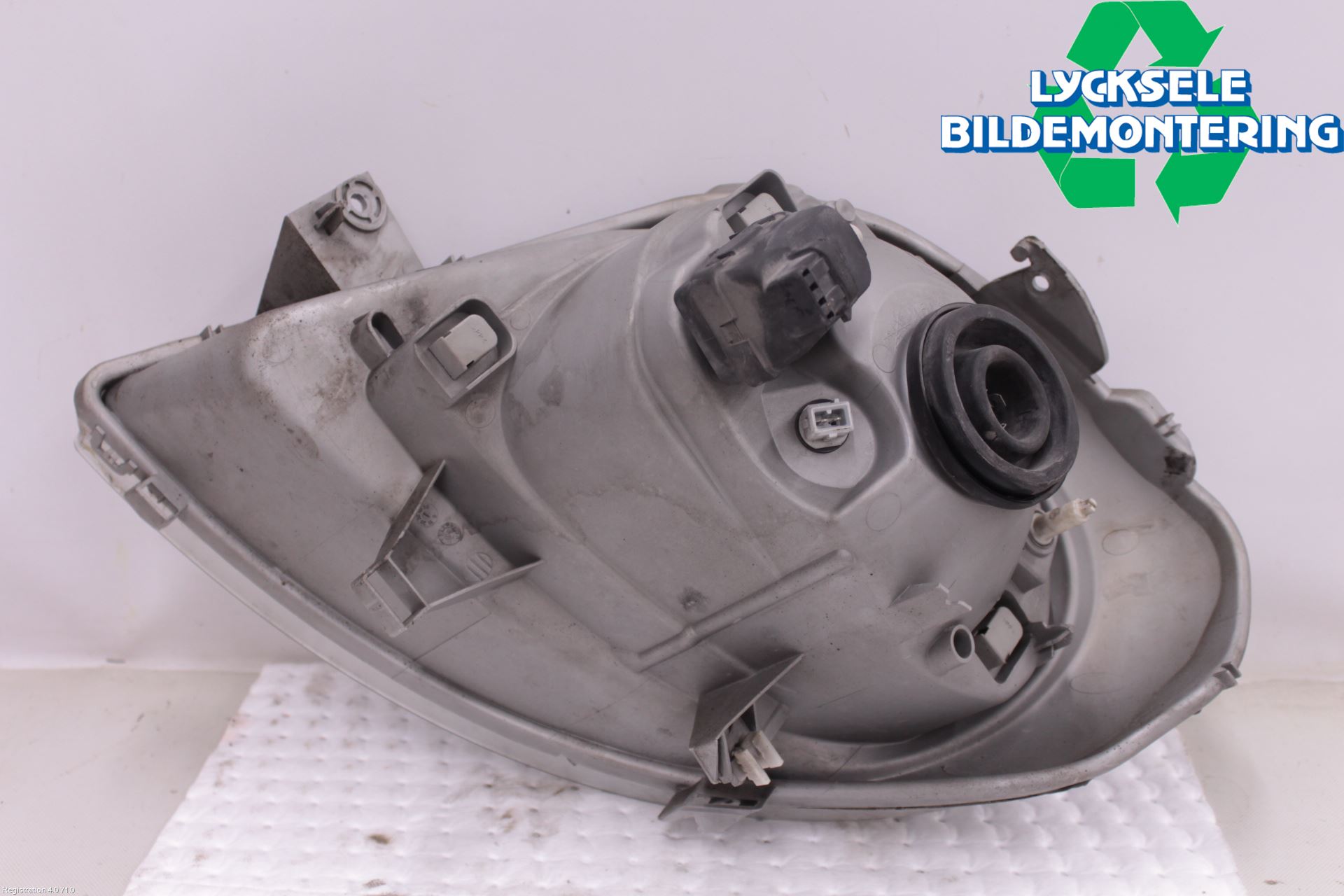 Opel VIVARO 01-14 Strålkastare Höger