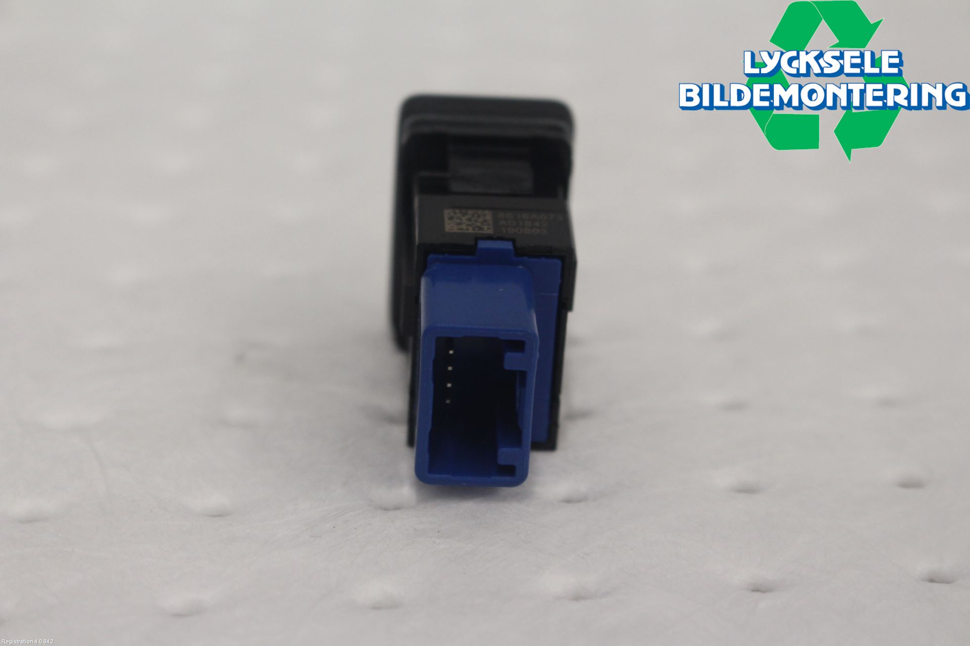 Mitsubishi OUTLANDER 13-21 Strömställare Baklucka