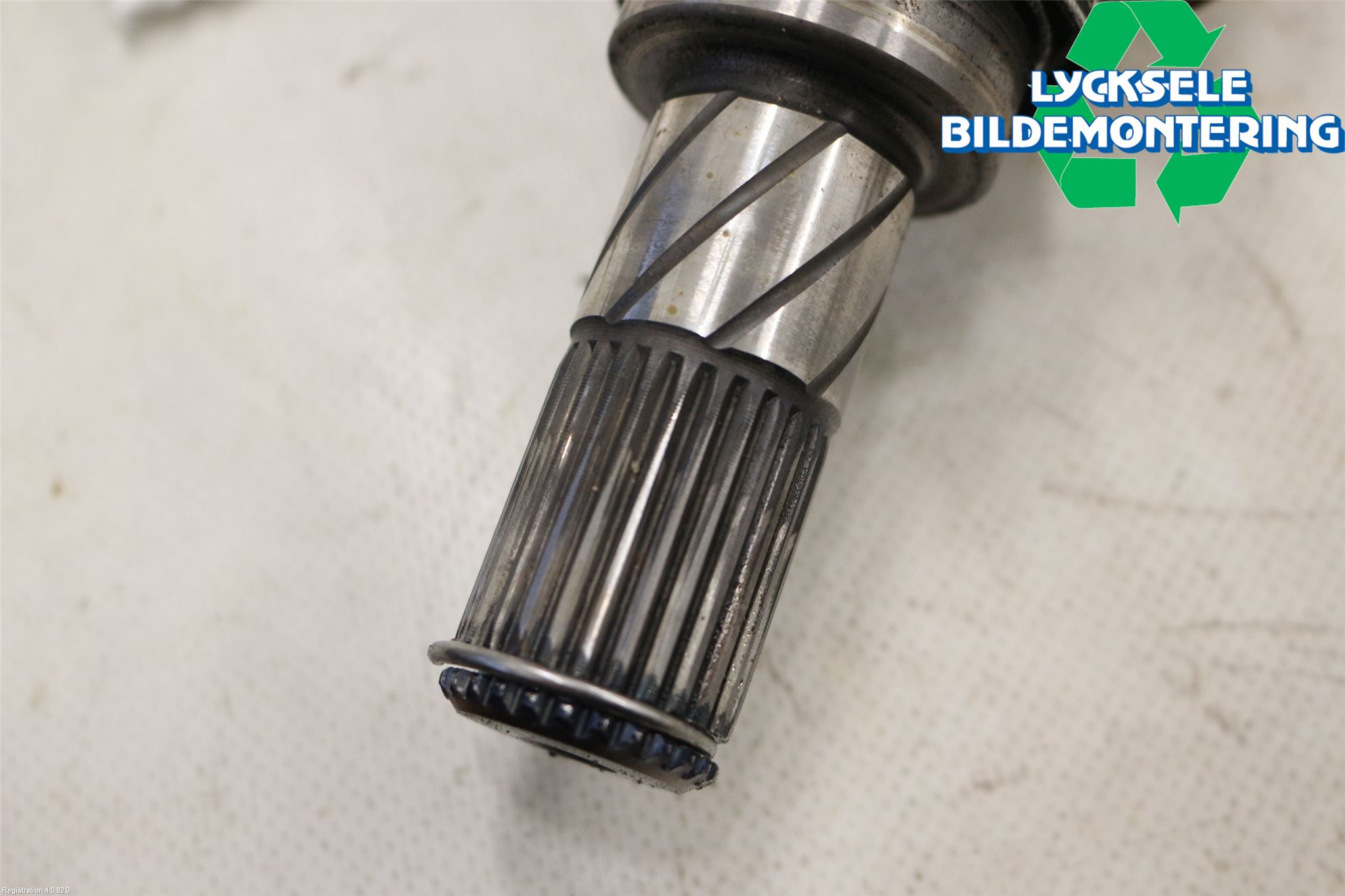 Nissan NV200/NV200 COMBI Drivaxel Fram Vänster