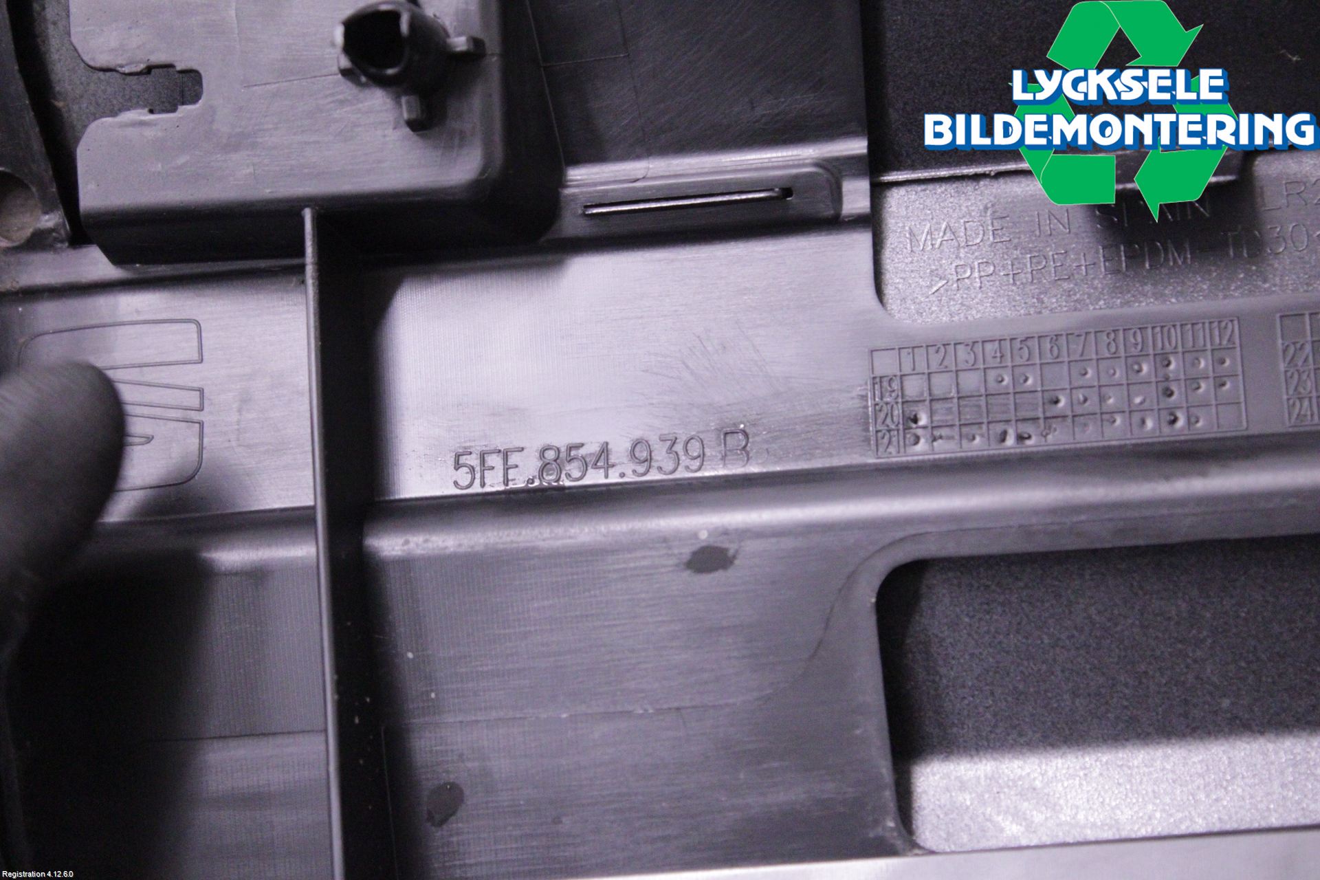 Cupra FORMENTOR 21- Dörr Dekorlist Fram Vä