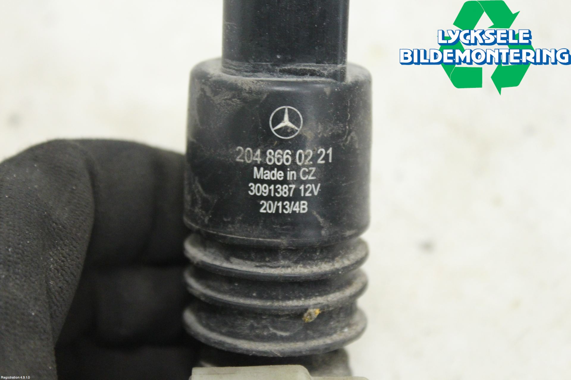Mercedes-Benz MB C-KLASS (W204) 07-15 Spolarpump Vindruta