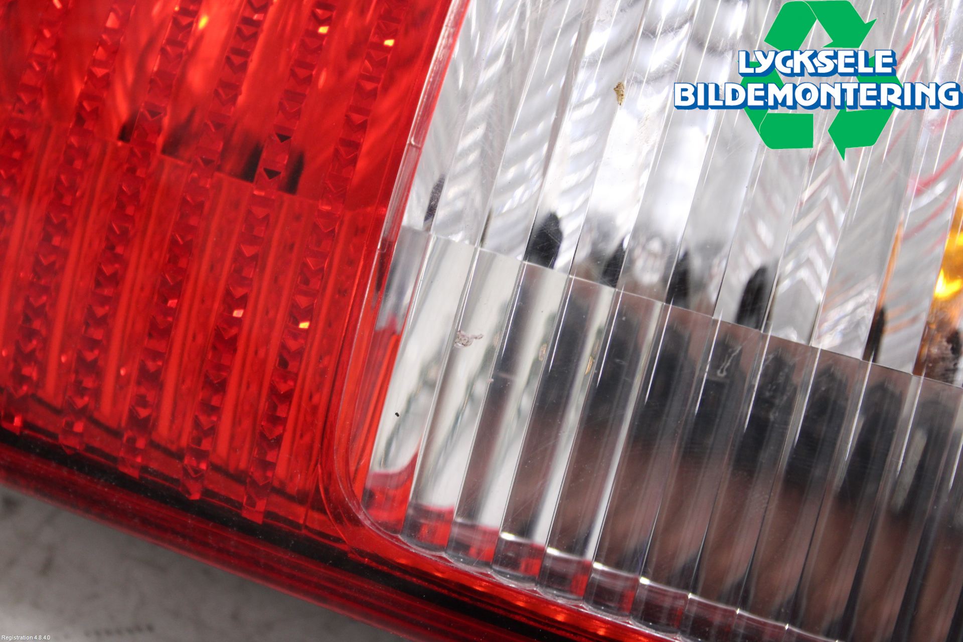 Volkswagen VW CADDY      04-10 Bakljus Vänster