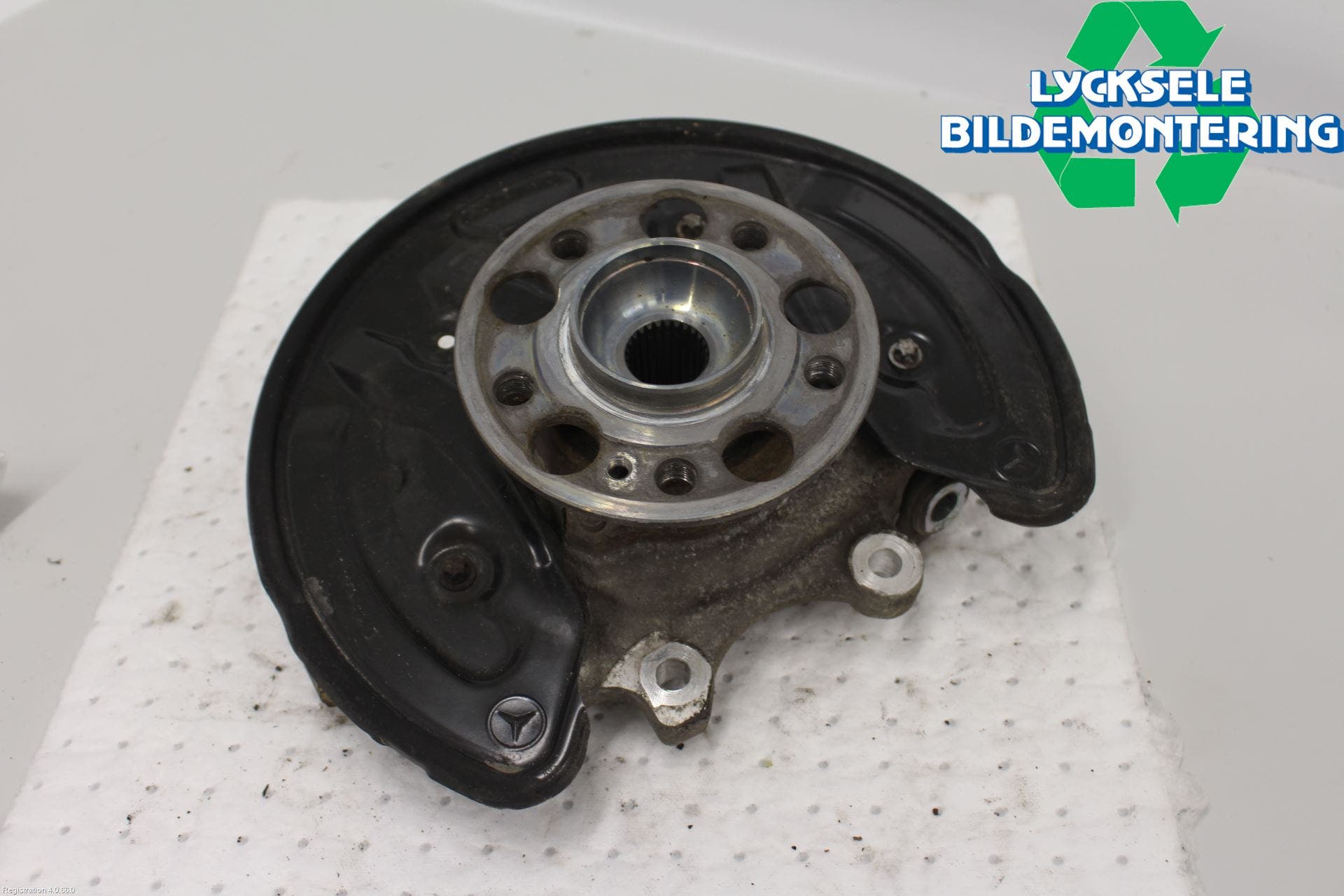 Mercedes-Benz MB C-KLASS (W205) 14-21 Hjullagerhus-Spindel Hö B