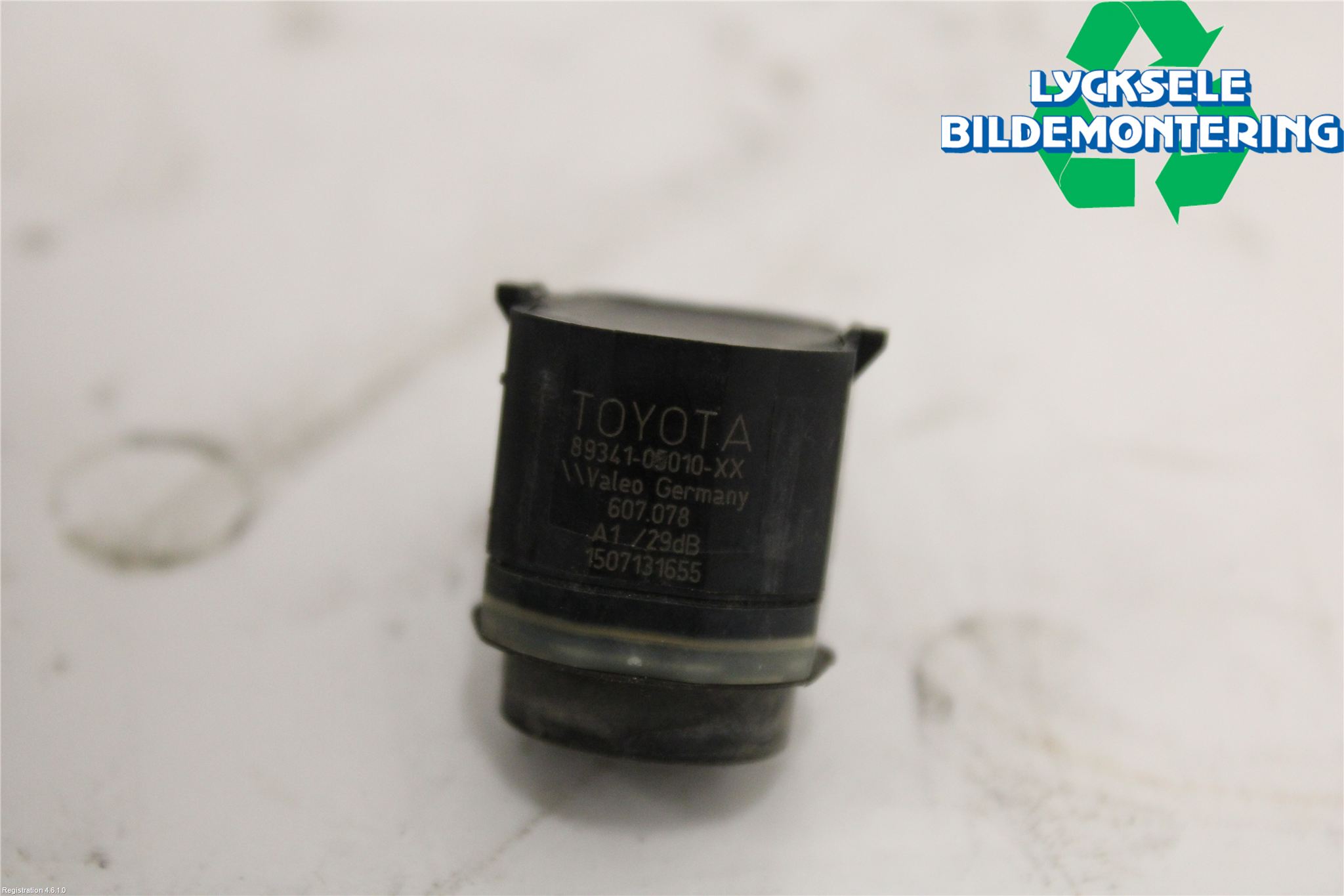 Toyota AURIS 13-19 Parkeringshjälp Frontsensor