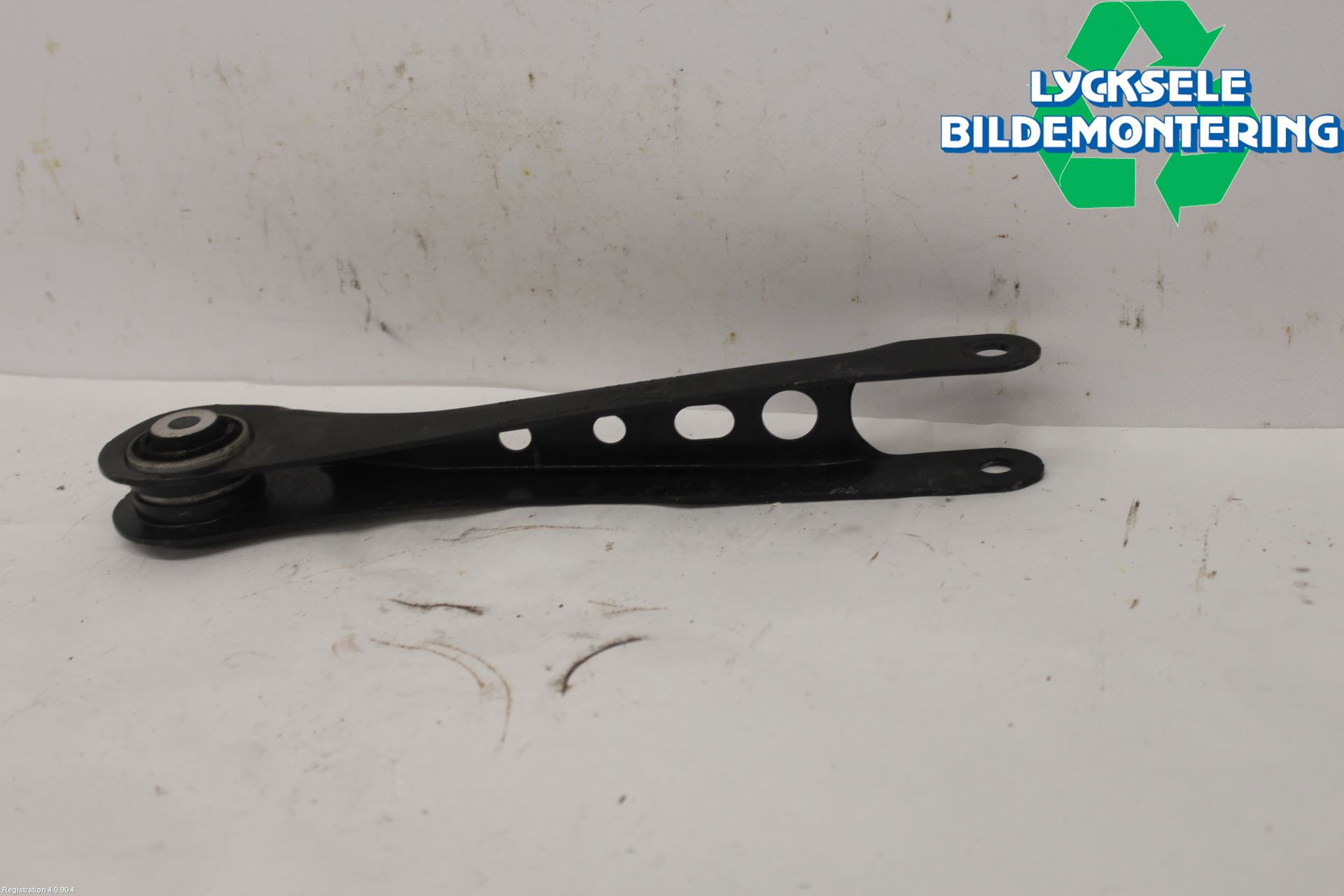 Ford MUSTANG Mach-E 21- Bärarm Bak Vänster