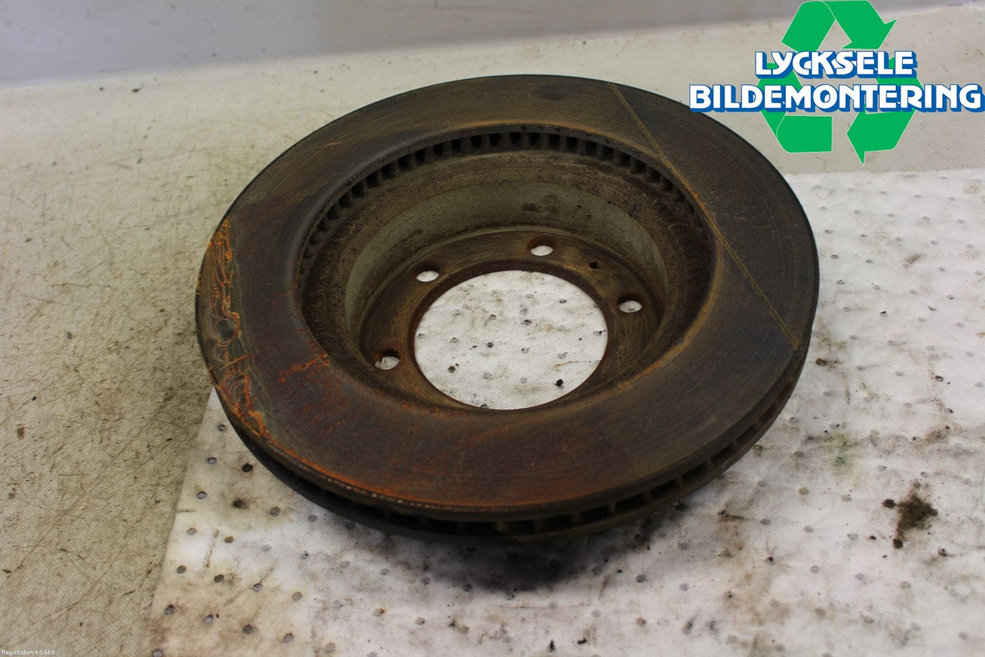 Toyota HILUX 16- Bromsskiva Fram