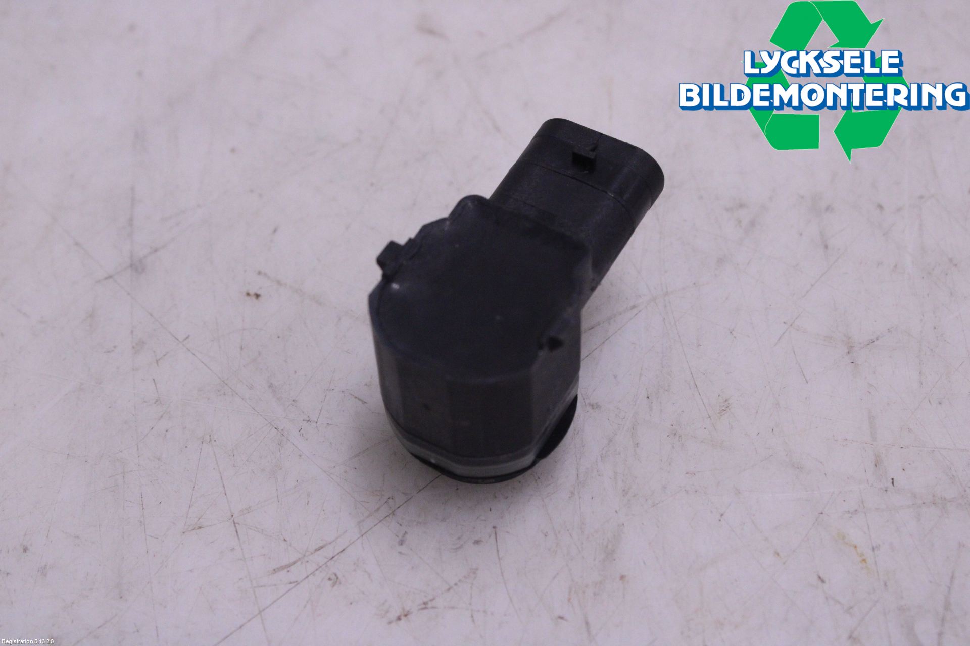 Volkswagen VW PASSAT 11-14 Parkeringshjälp Frontsensor