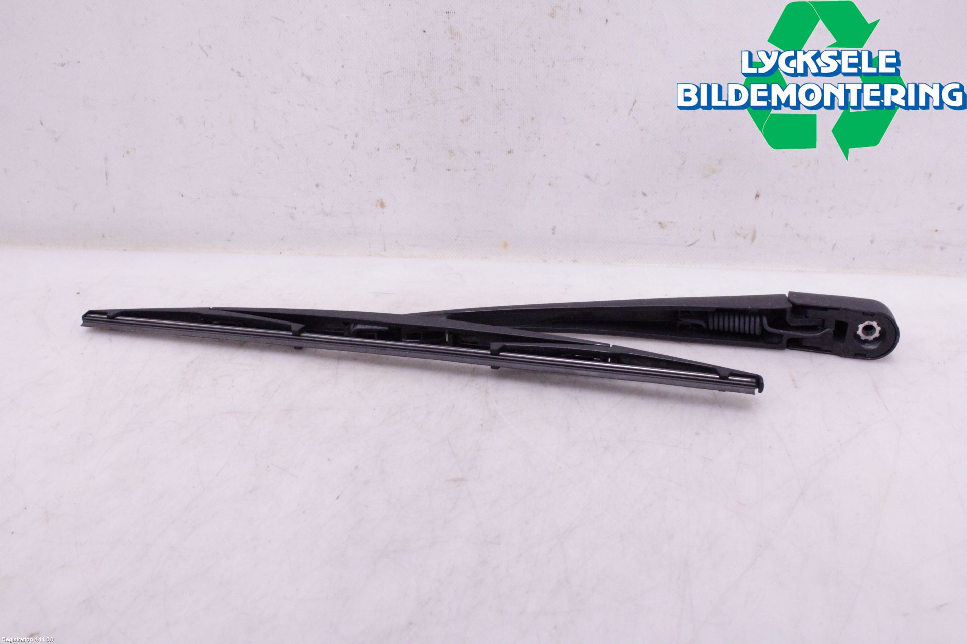 Subaru OUTBACK 21- Torkararm-Bakruta