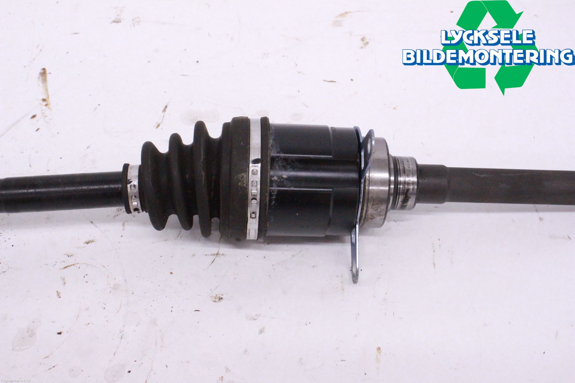 Mazda CX-60 22- Drivaxel Fram Höger